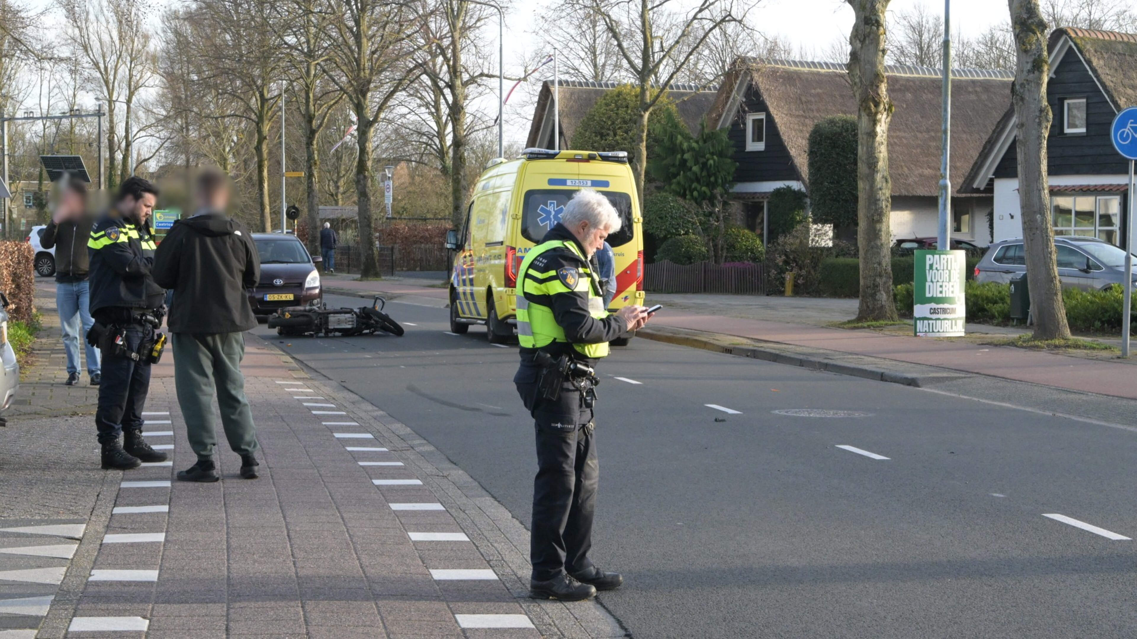 Motorcyclist seriously injured in accident with car in Castricum