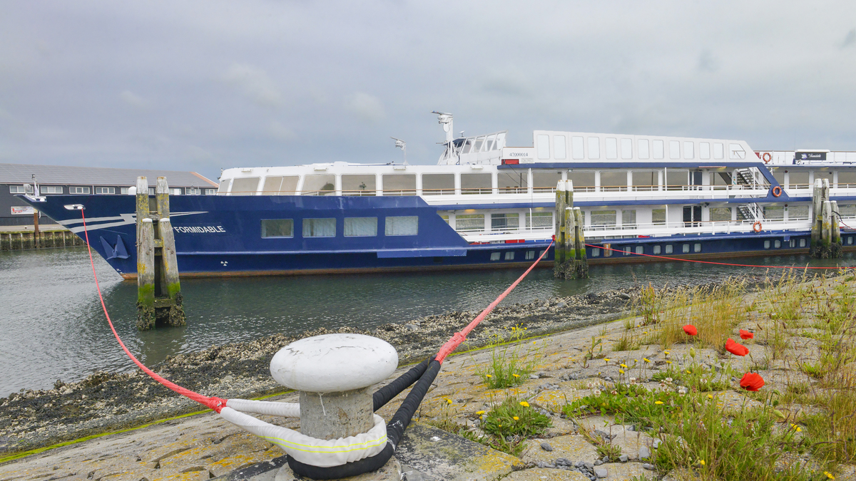 Hotelschip Roro Den Helder en Texel bereiken akkoord opvang asielzoekers en ...