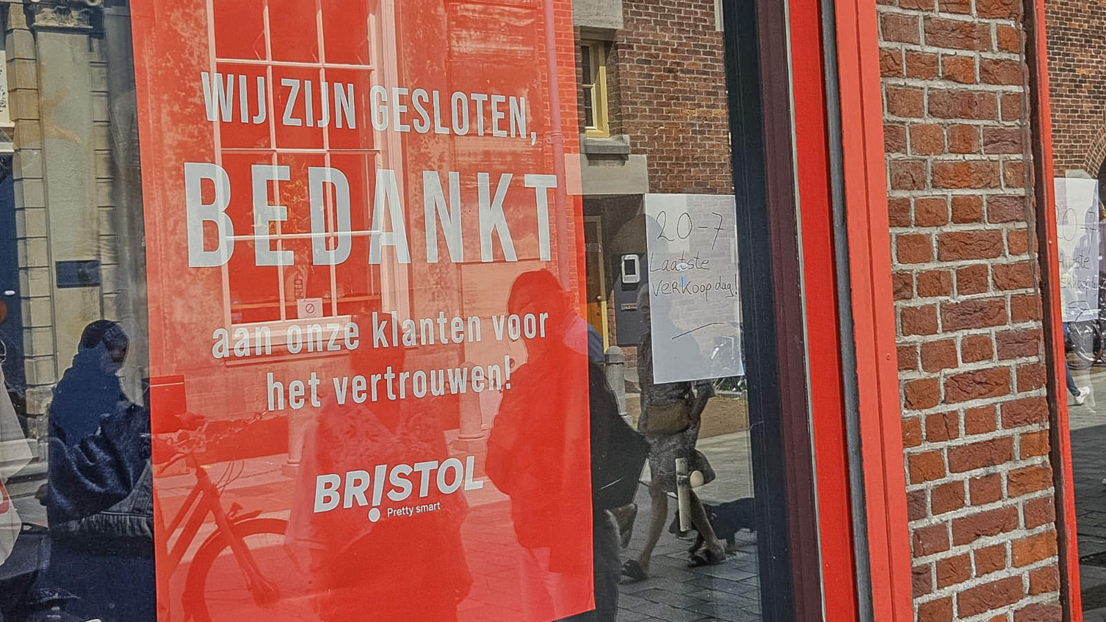 Zieltogend Bristol vertrekt uit Alkmaar en Beverwijk. Winkel in Broek op Langedijk nog wél open