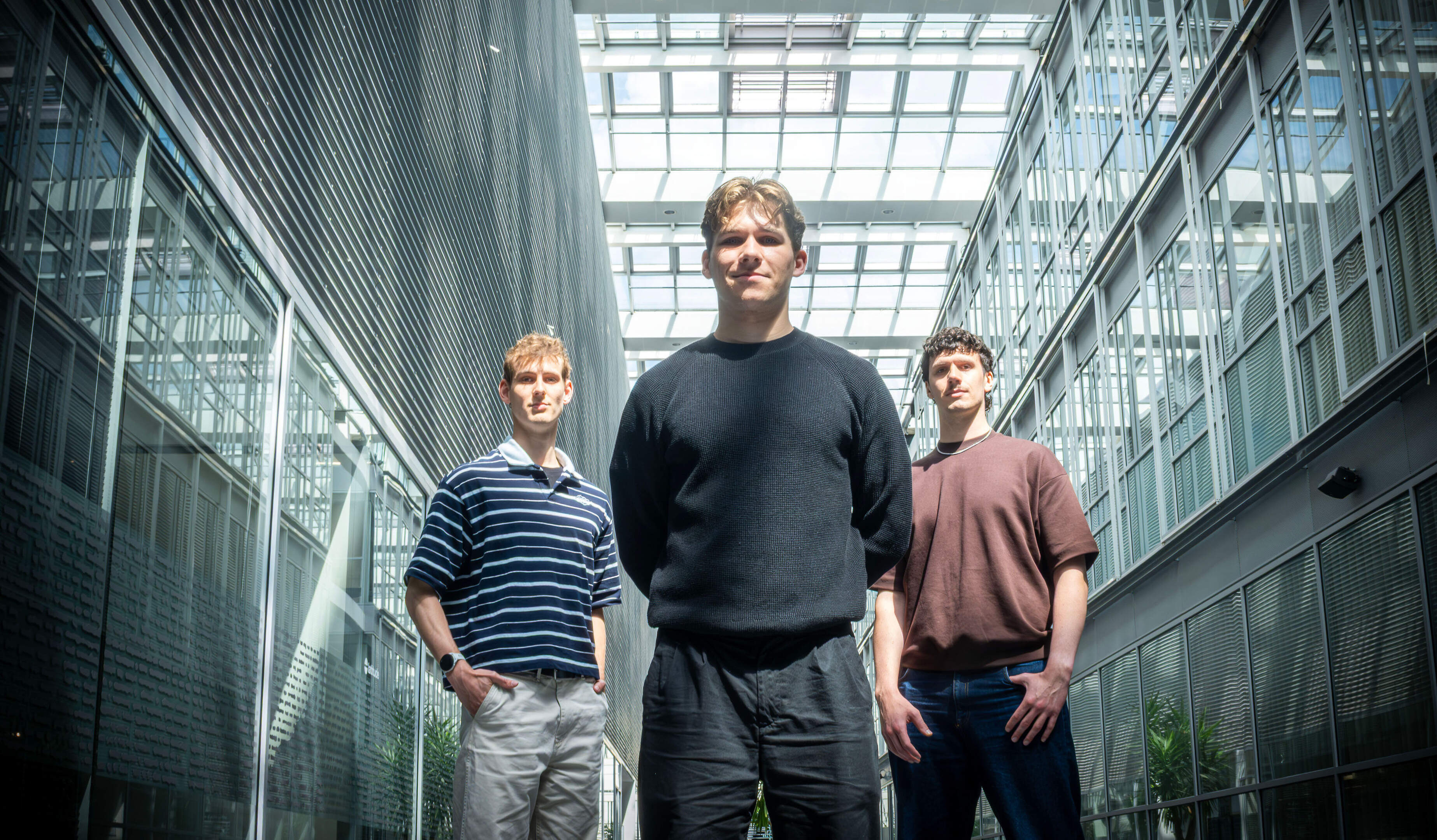 Caesar (21), Stijn (24) and Max (26) to walk the Camino and develop an AI mental health app on the way: 'The world will be our office'