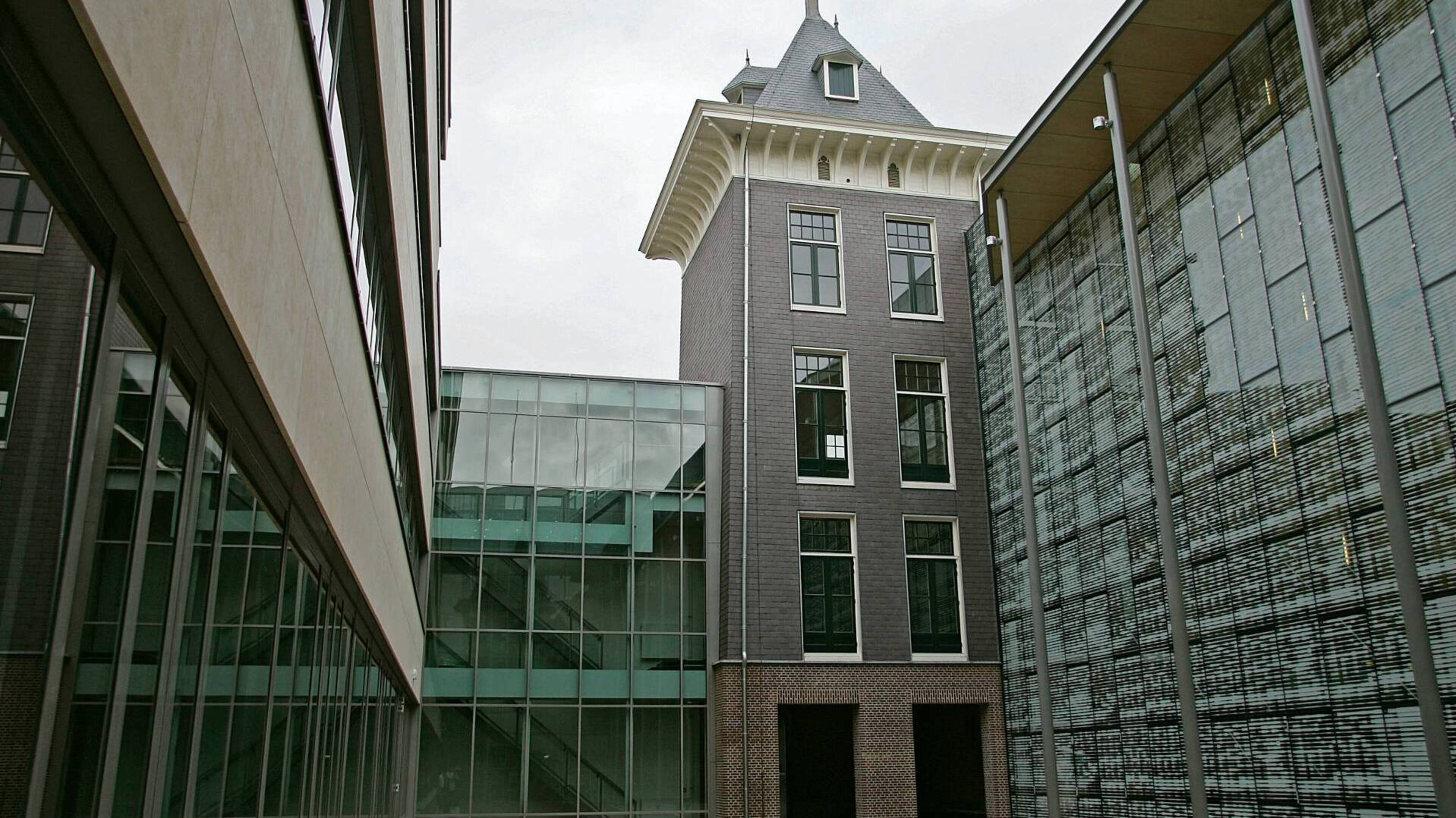 Court examines accounts of fraudulent real estate entrepreneurs: criminal money allegedly invested in homes