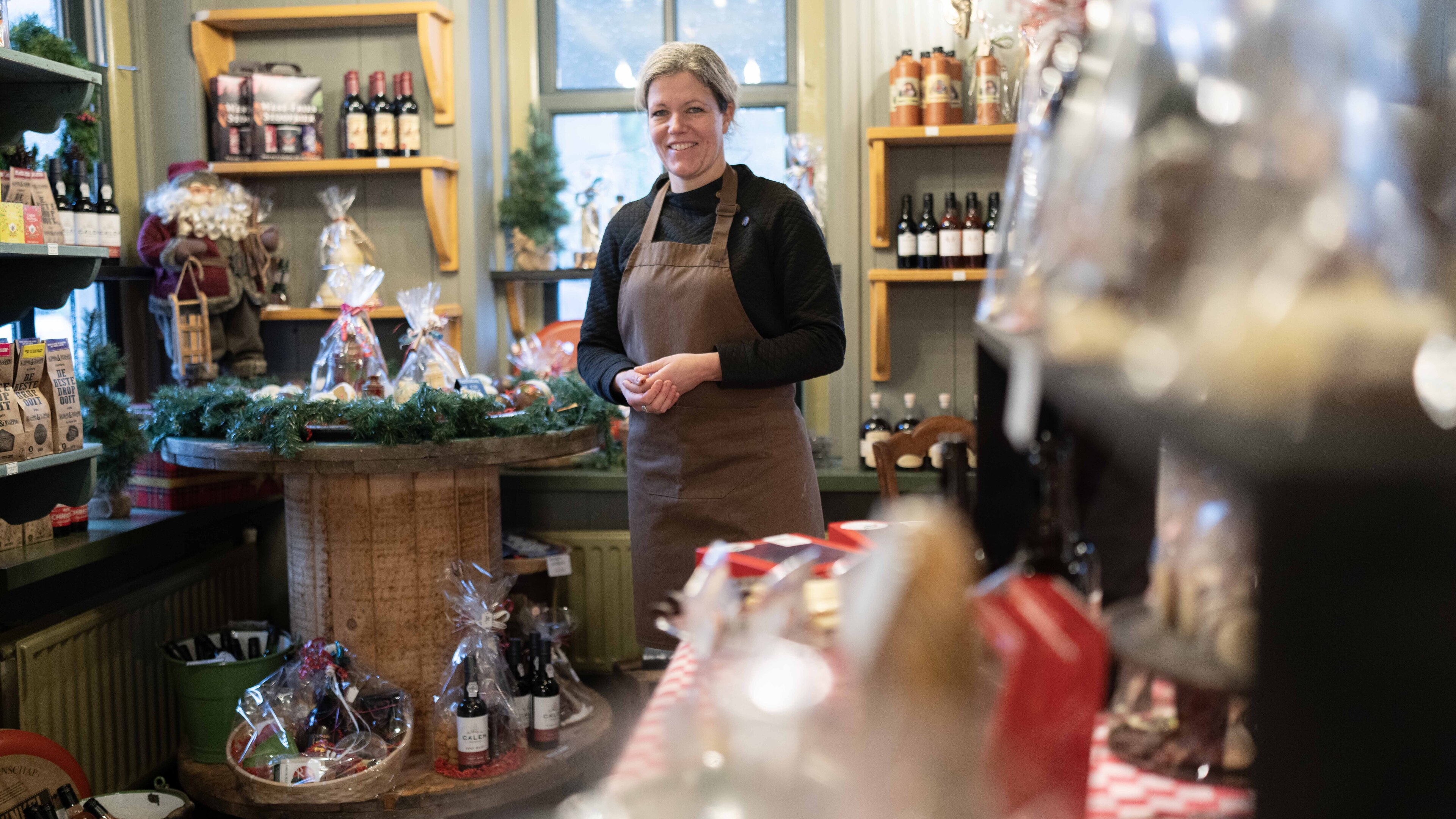 ‘Nu zijn we echt weer thuis met Sjokoolaatje.’ Fonesse voelt zich op haar plek op het Kerkplein in H