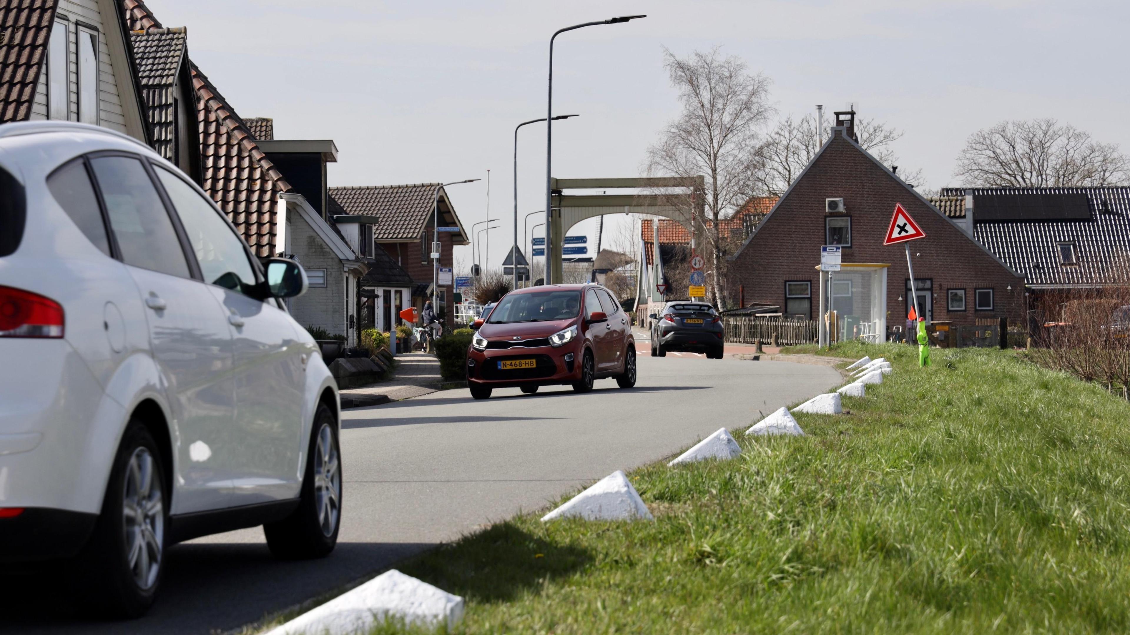’Wij kunnen ons eigen pad niet op door hufterig verkeer’. Rustenburgers klaar met toenemende overlas