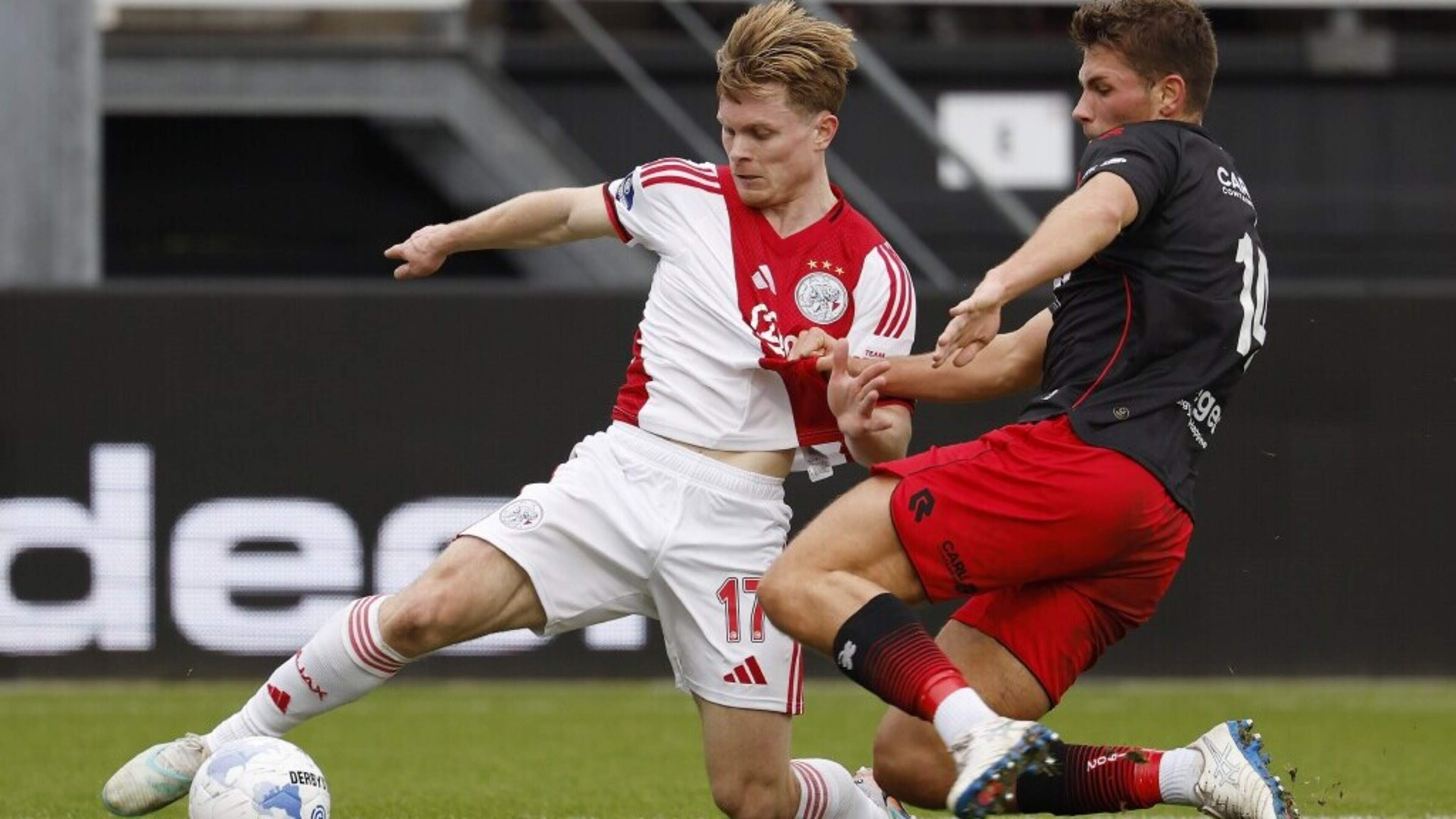 Ajax starts Edvardsen against FC Twente, captain Klaassen missing