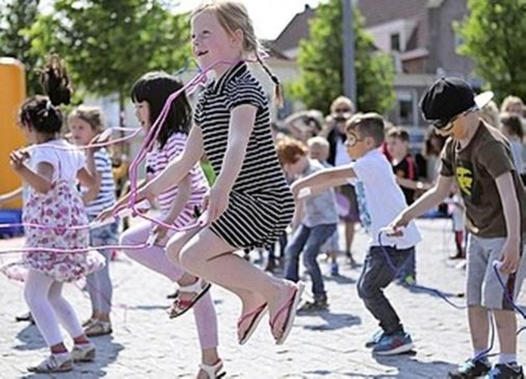 Geen excuus om binnen te blijven: Nationale Buitenspeeldag 2021 bomvol ...