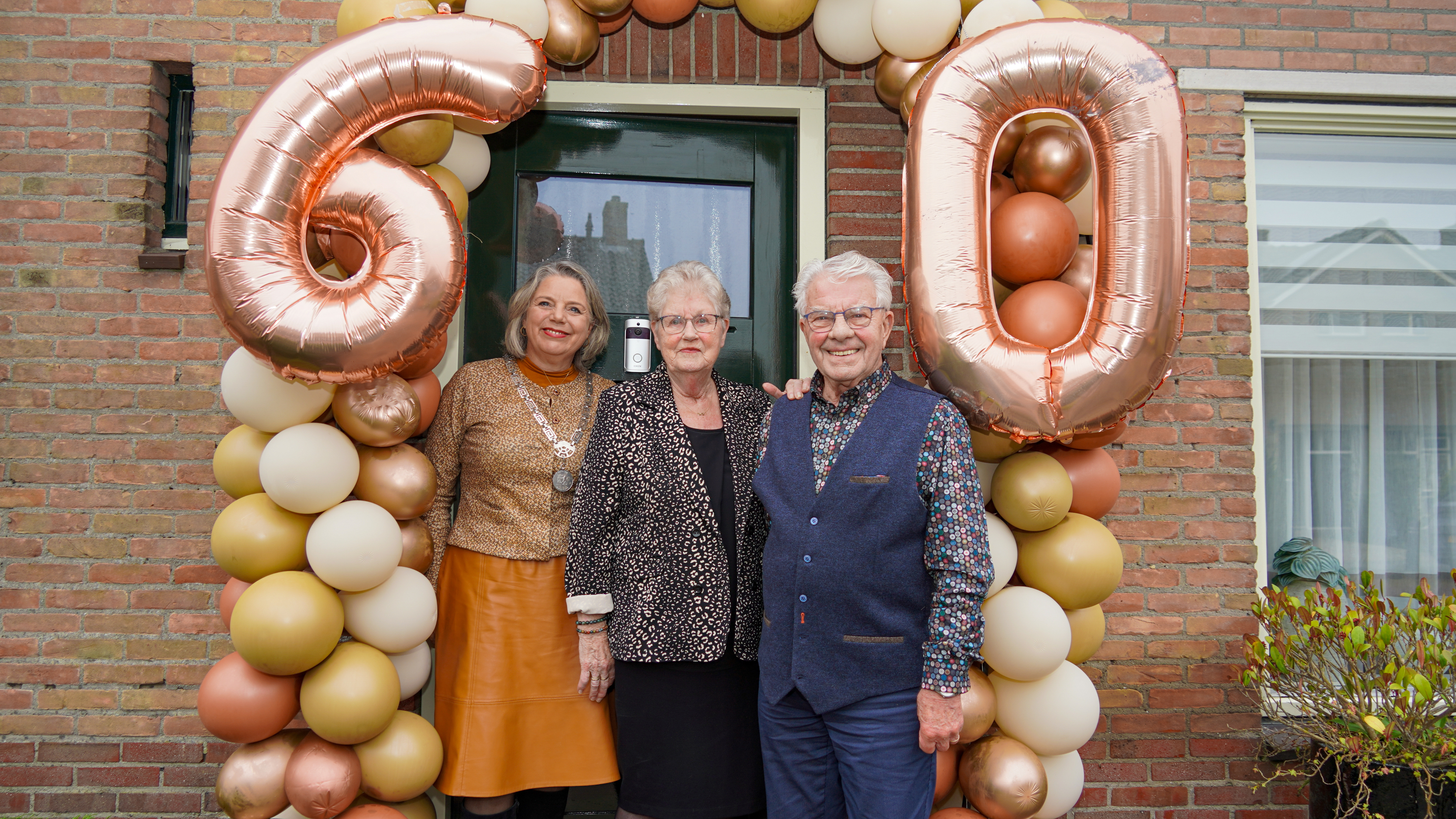 Echtpaar Luitjes-Schouten al 60 jaar gelukkig in hun eerste huis in Ursem. ‘We maken hier wel alles 