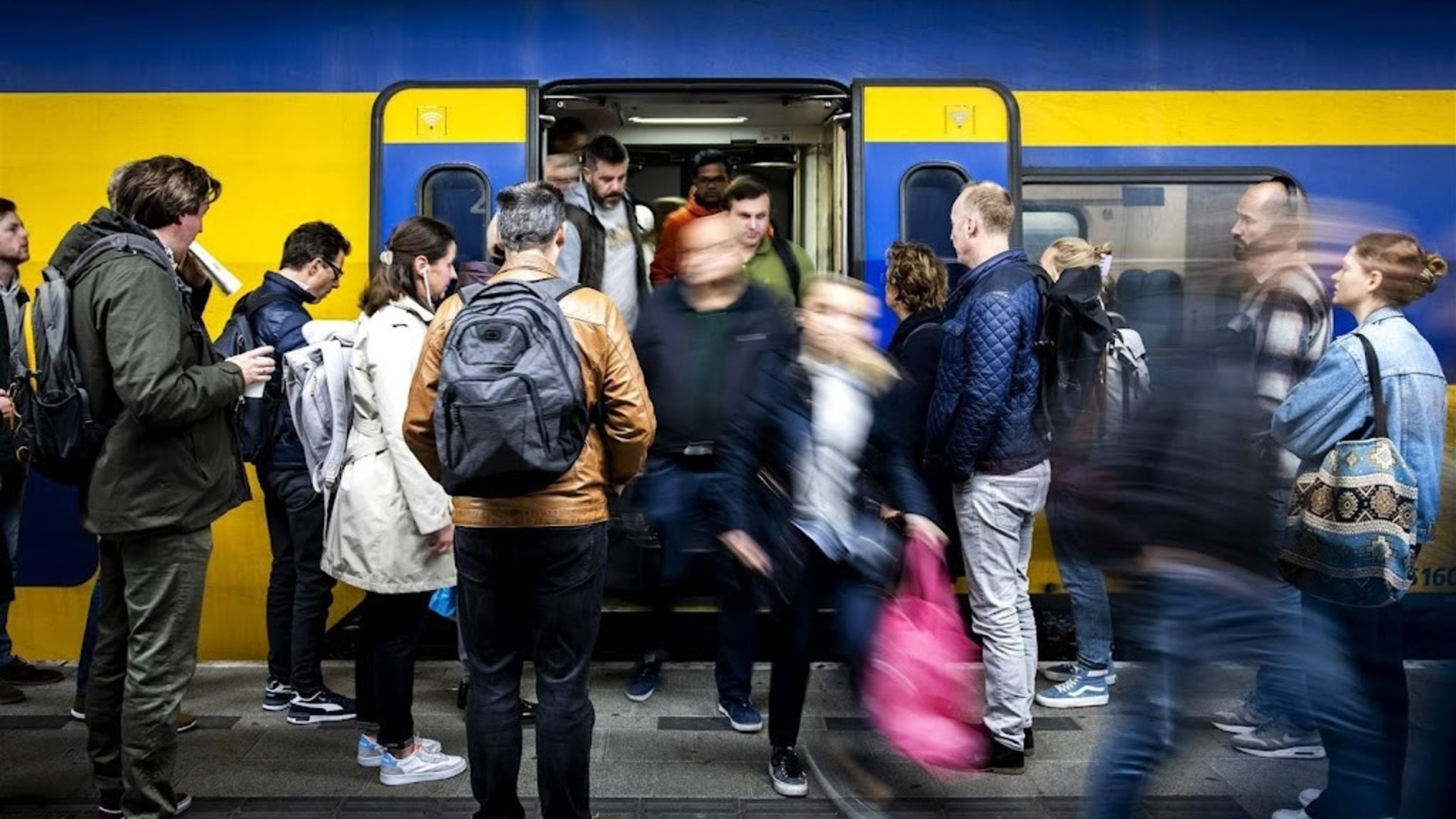 NS breidt service uit: vanaf 15 december meer treinen in Noord- en Zuid