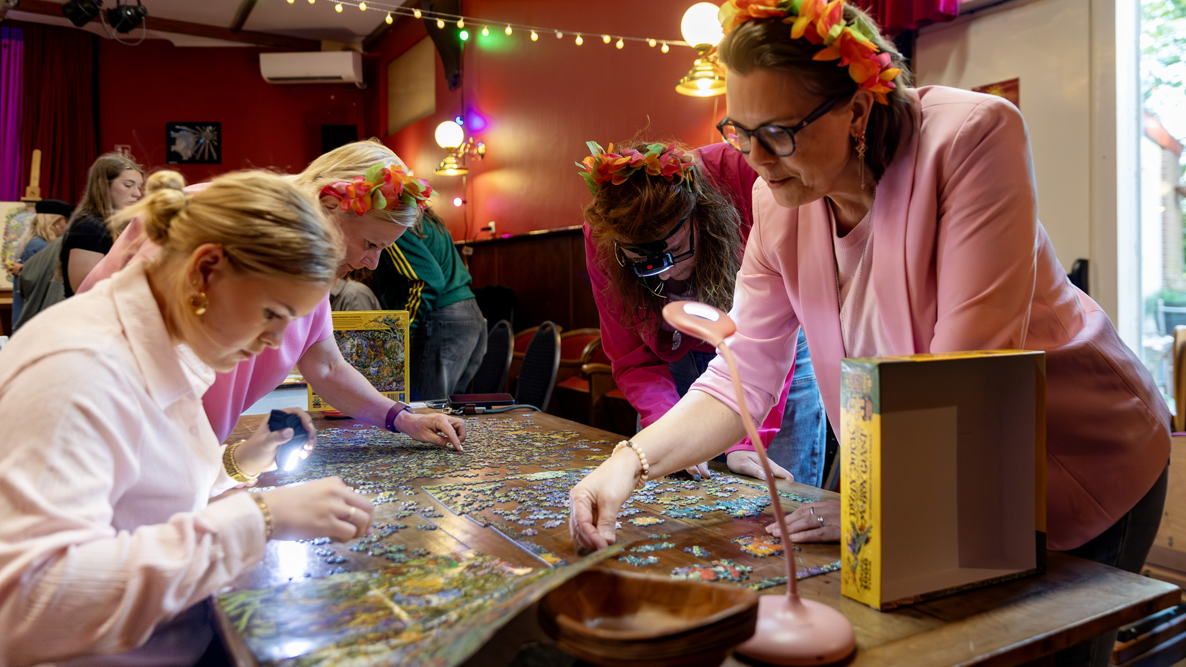 Missing Piece wins puzzle competition at Café de Zon, but falls 82 pieces short. 'Puzzling is just like a relationship'