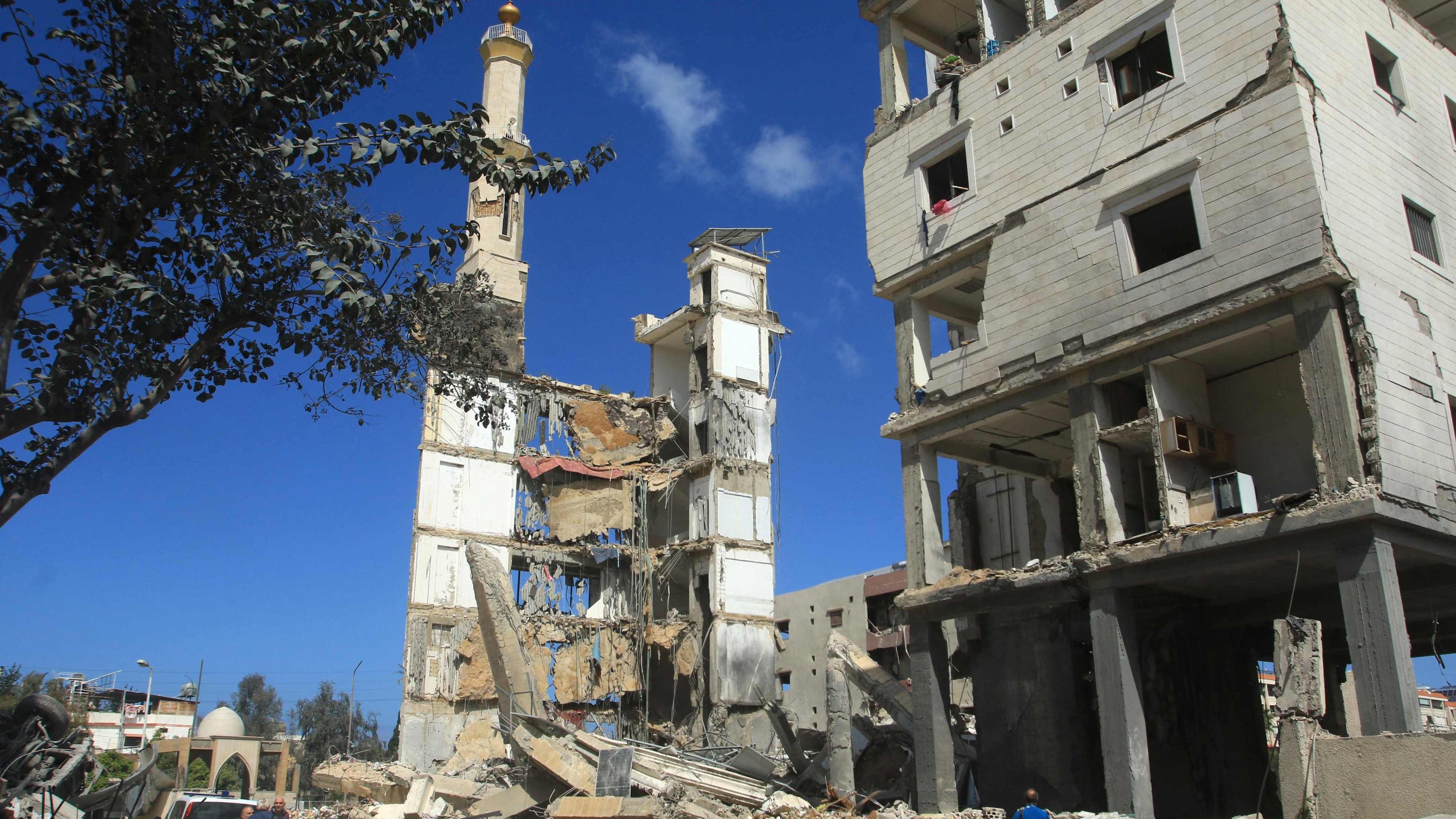 Bombardments continue in Lebanon, population trapped