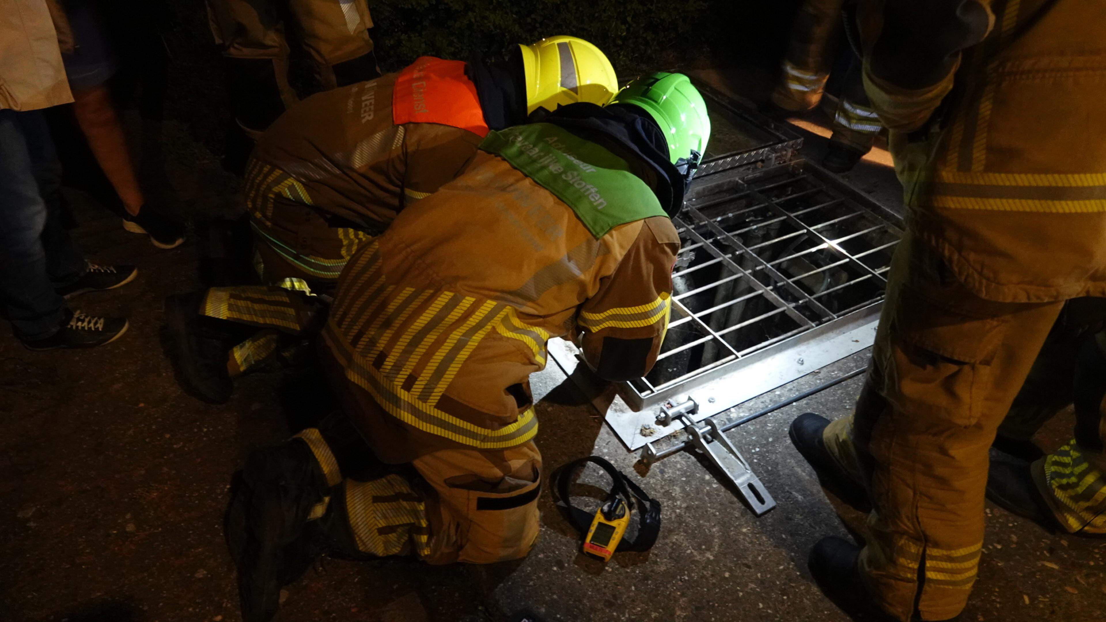Bewoners wijk in De Goorn hele avond buiten vanwege hinderlijke lucht