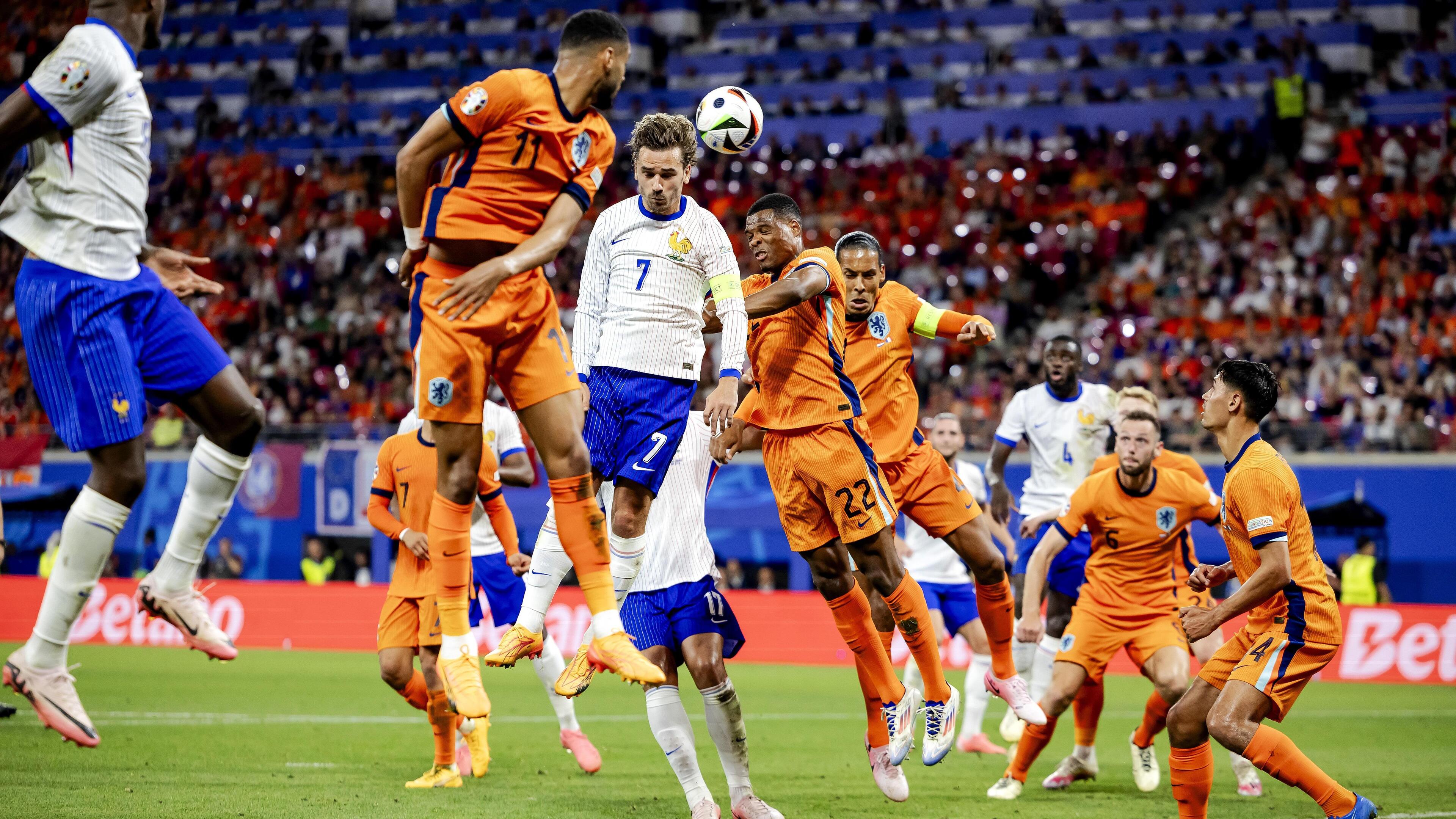 Nederland pakt op EK cruciaal punt tegen vice-wereldkampioen Frankrijk