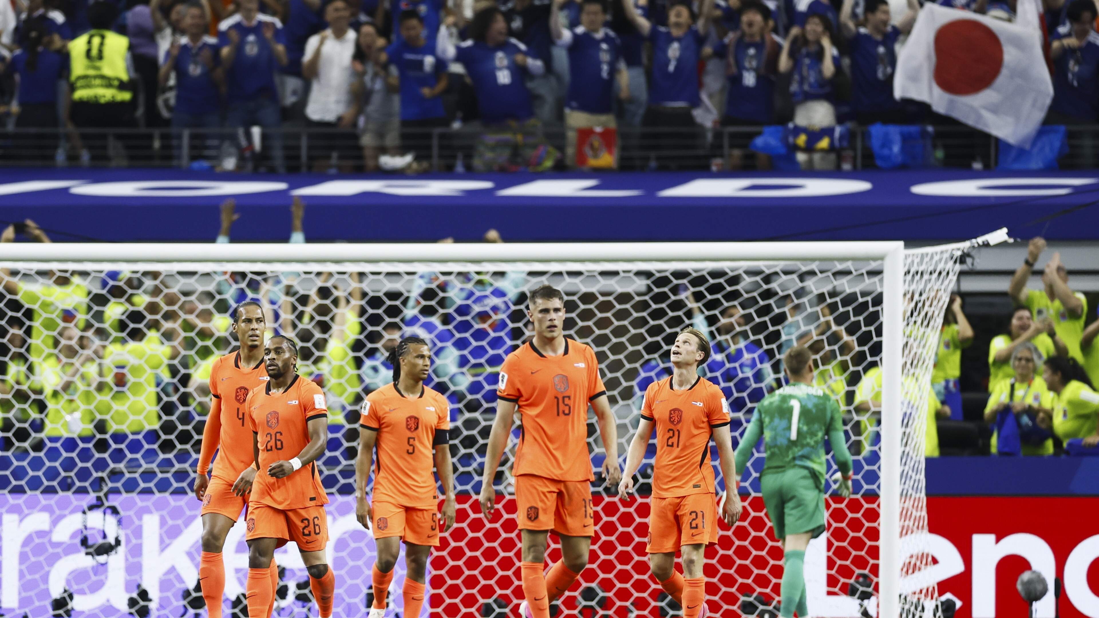 Netherlands fail to take giant step toward World Cup knockout stage after Japan draw
