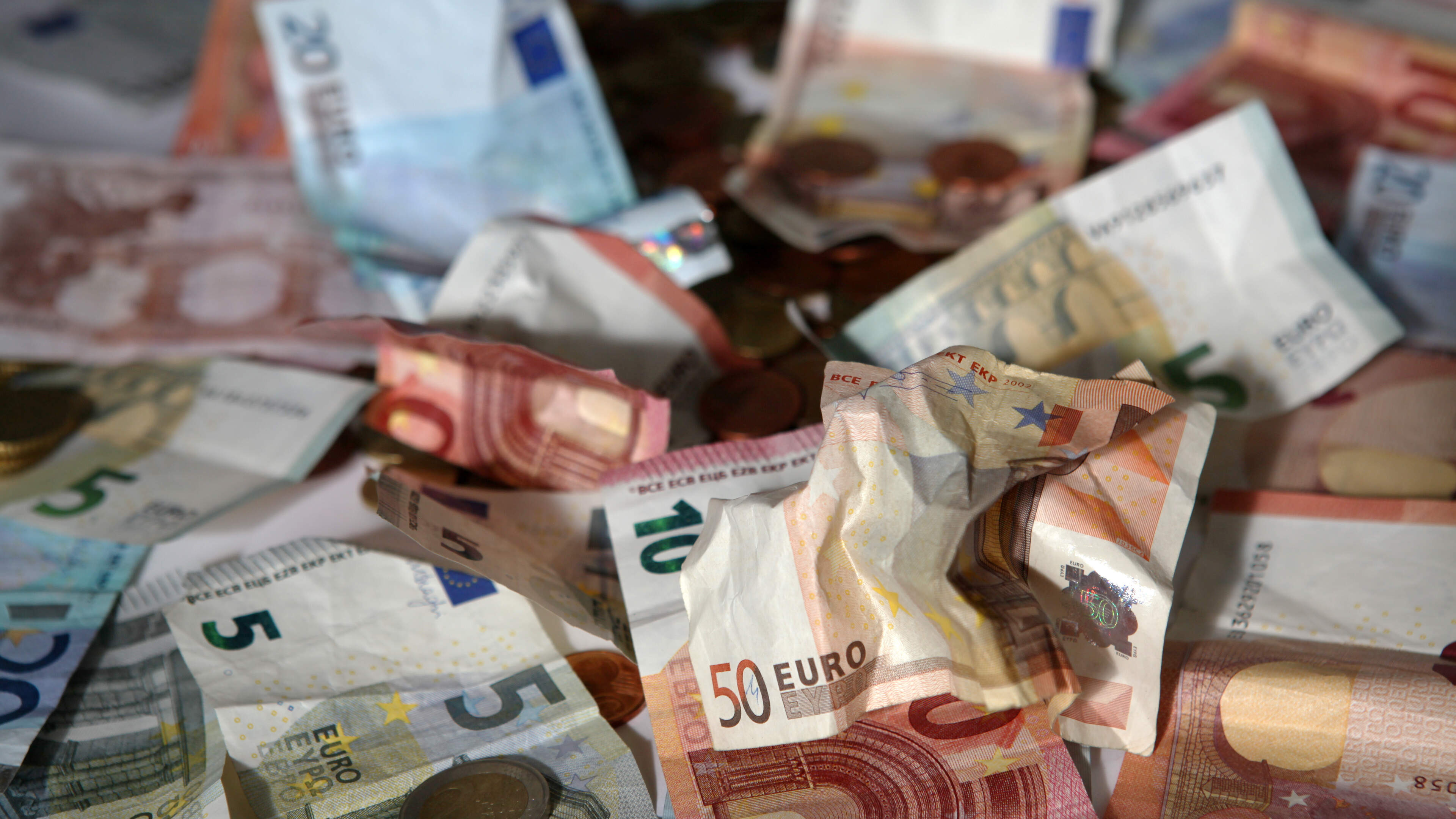 70-year-old Haarlem man guilty of group insult against Jews for website articles