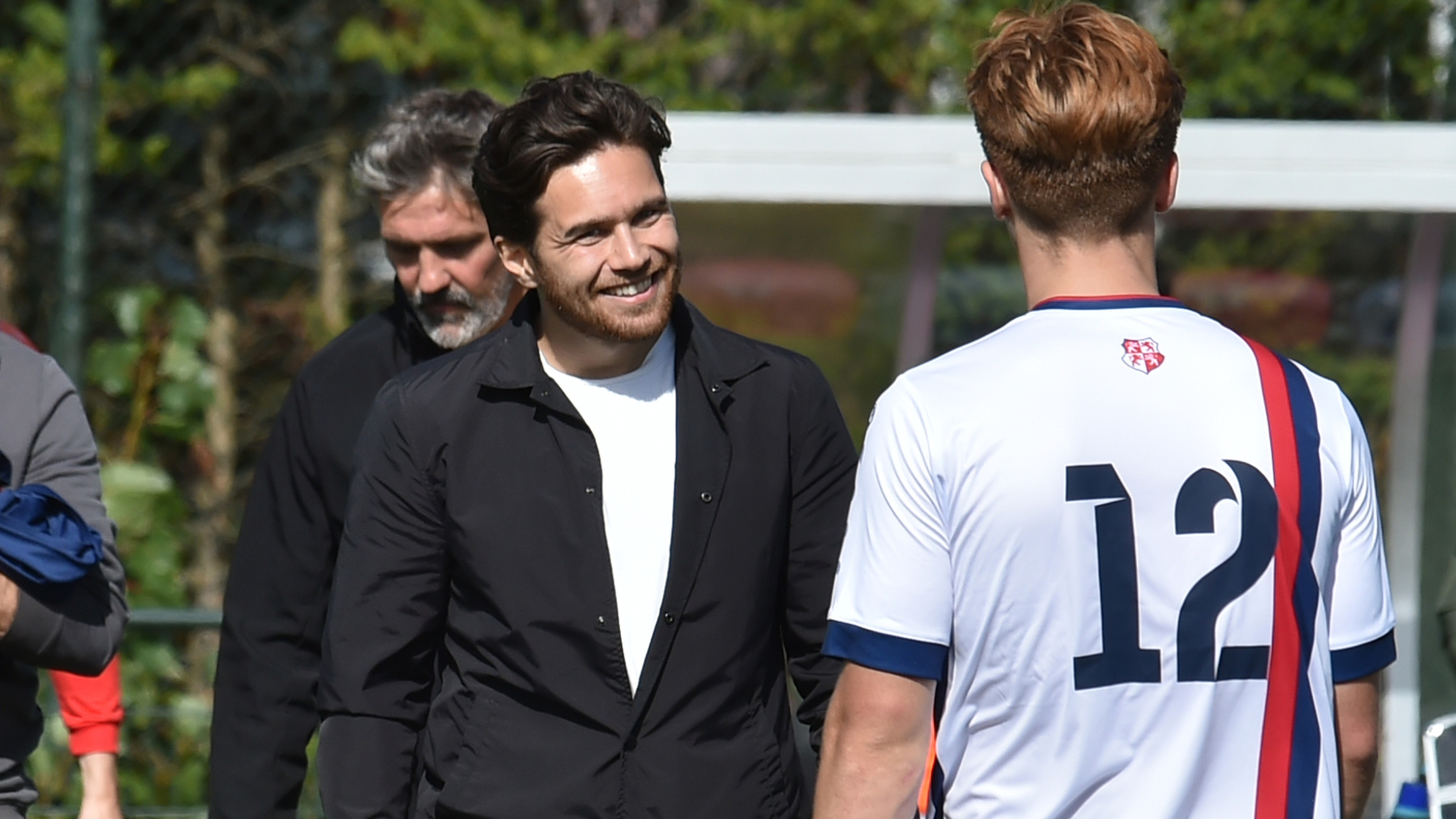 ’Andere clubs hebben mij benaderd, maar ik wilde hier slagen en hoofdtrainer worden’, Emre Bozkurt k