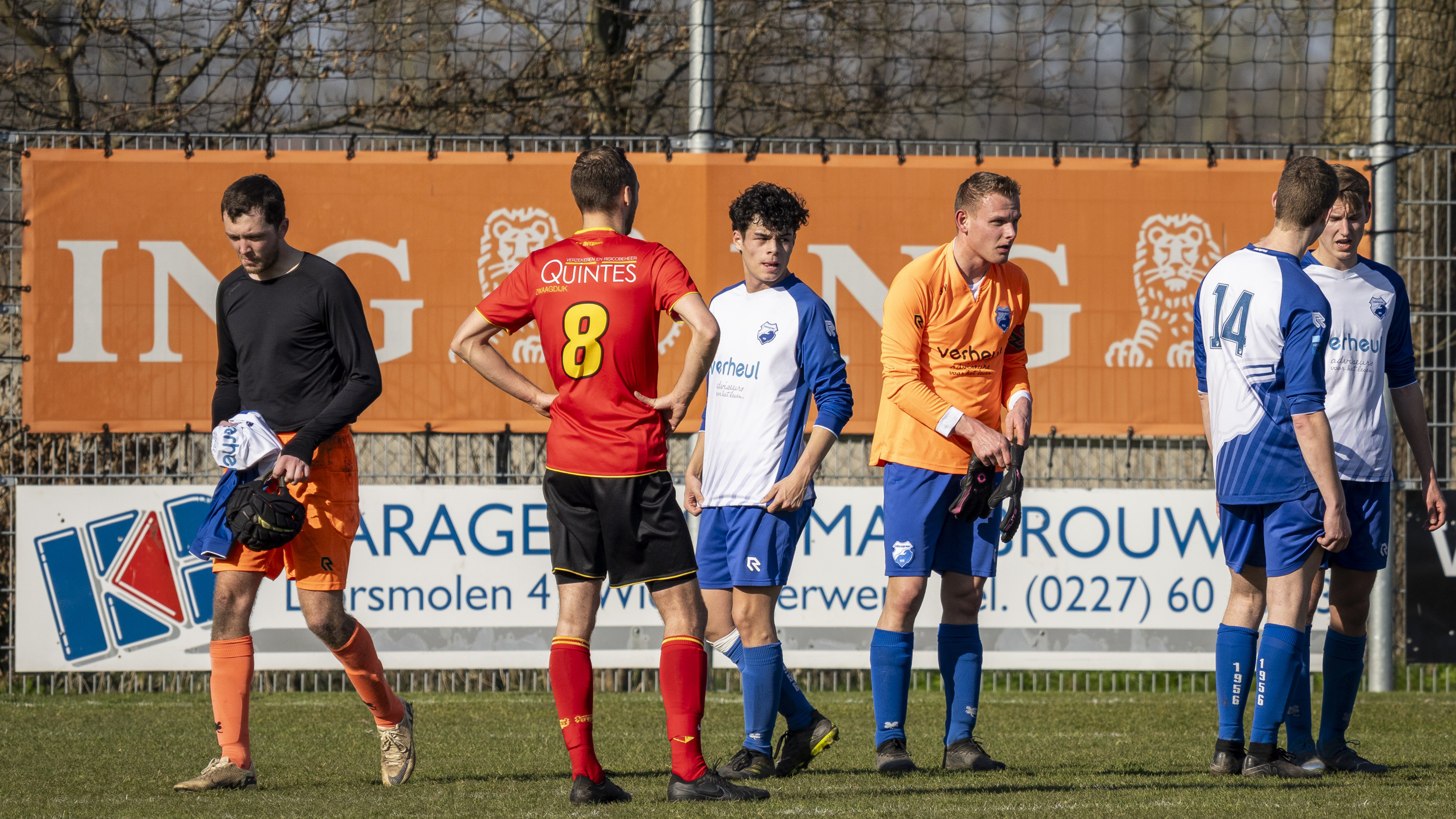 Vlaag van verstandsverbijstering bij de doelman van Wieringermeer. Die ploeg verliest ook nog eens v