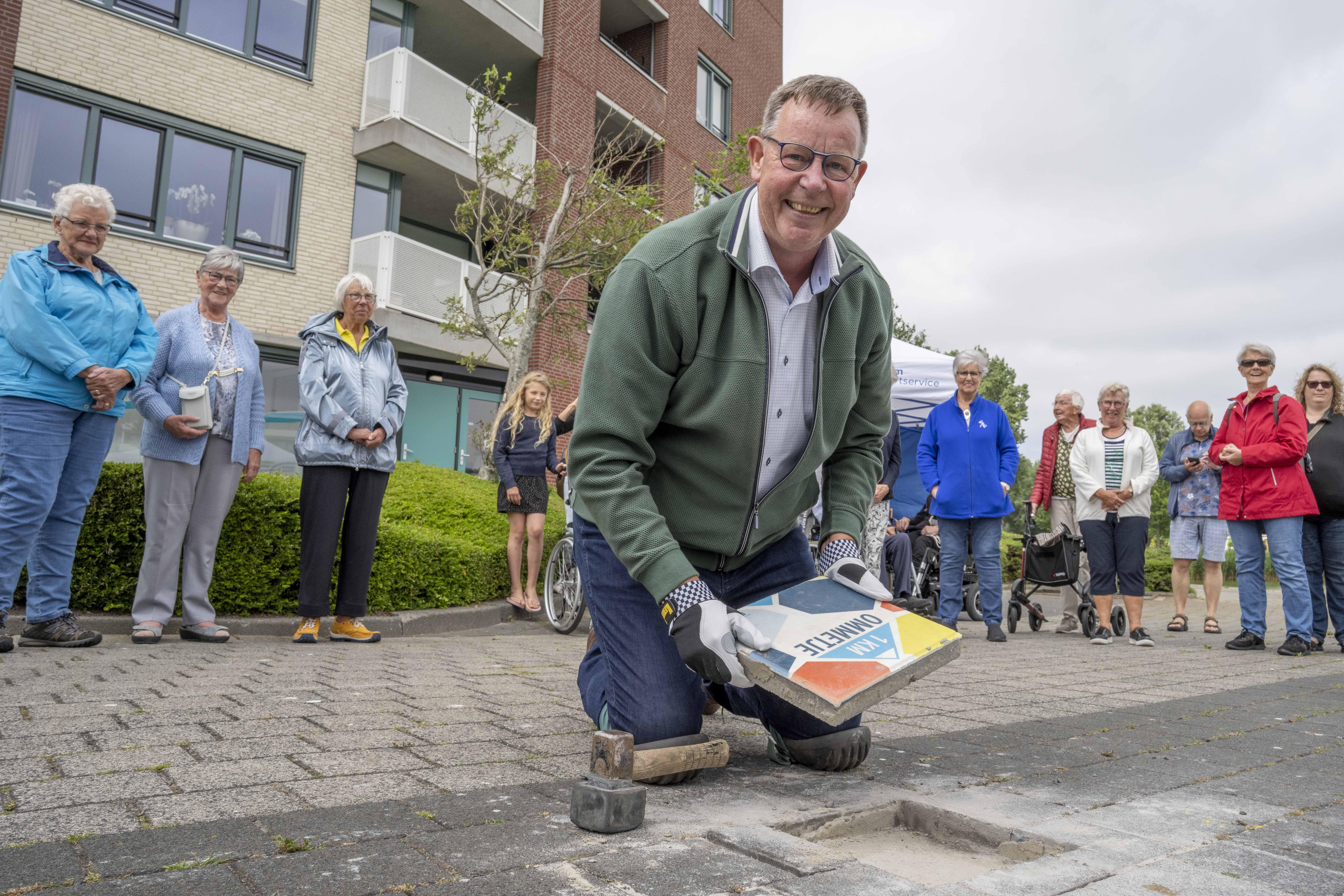 Ommetje met verschillende afstanden voert door wijk De Schooten. Peter de Vrij trapt af