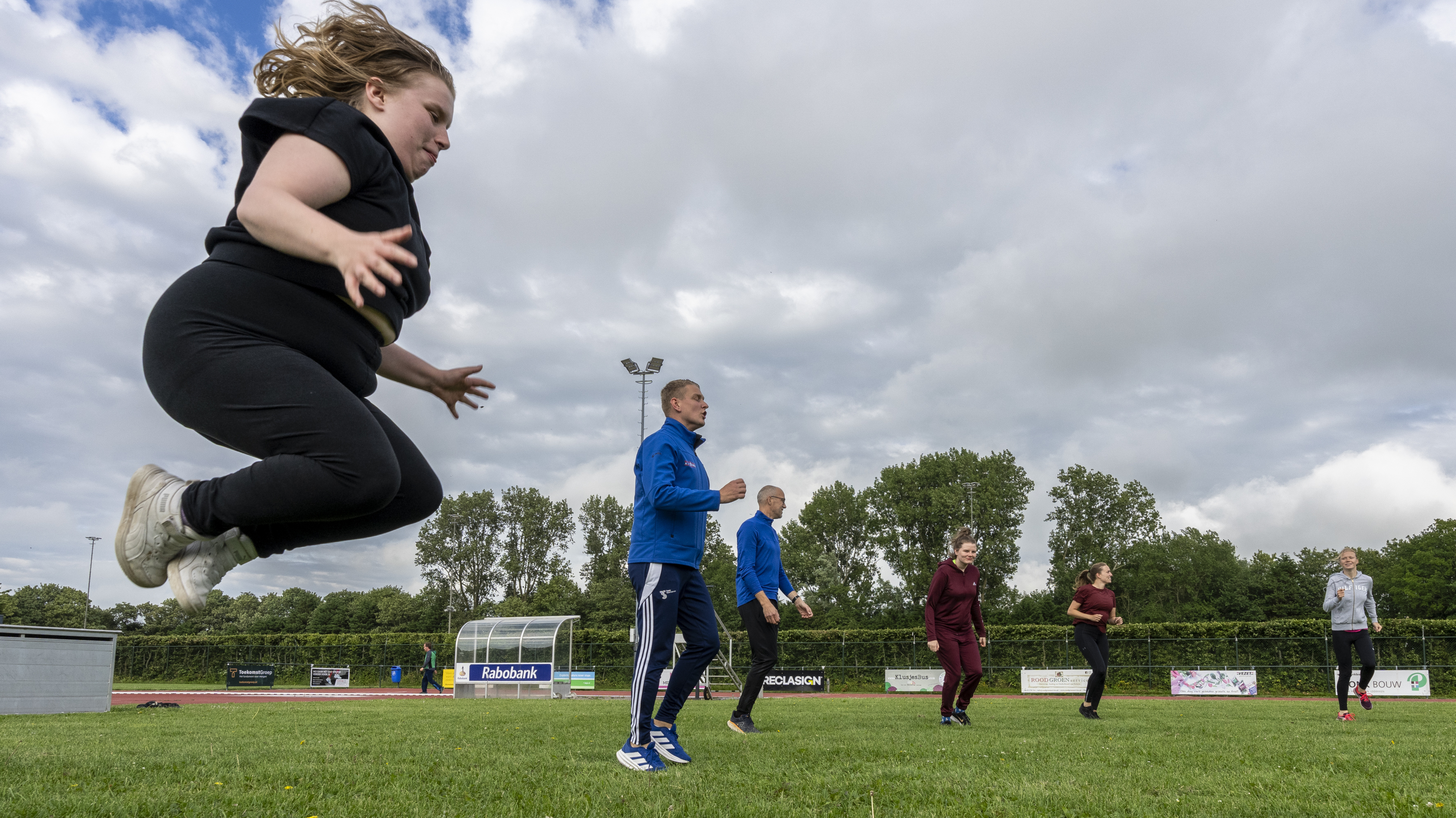’Dit is de mooiste doelgroep die je kunt trainen’. Atleten met een beperking uit Warmenhuizen op zoe