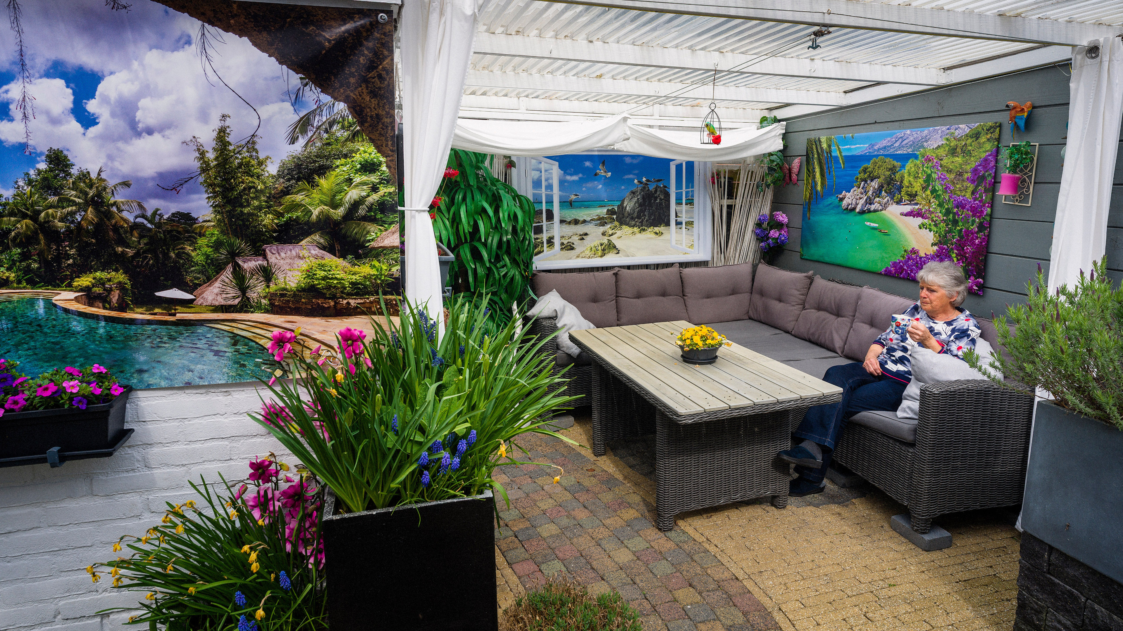 Dead silence from the afterlife