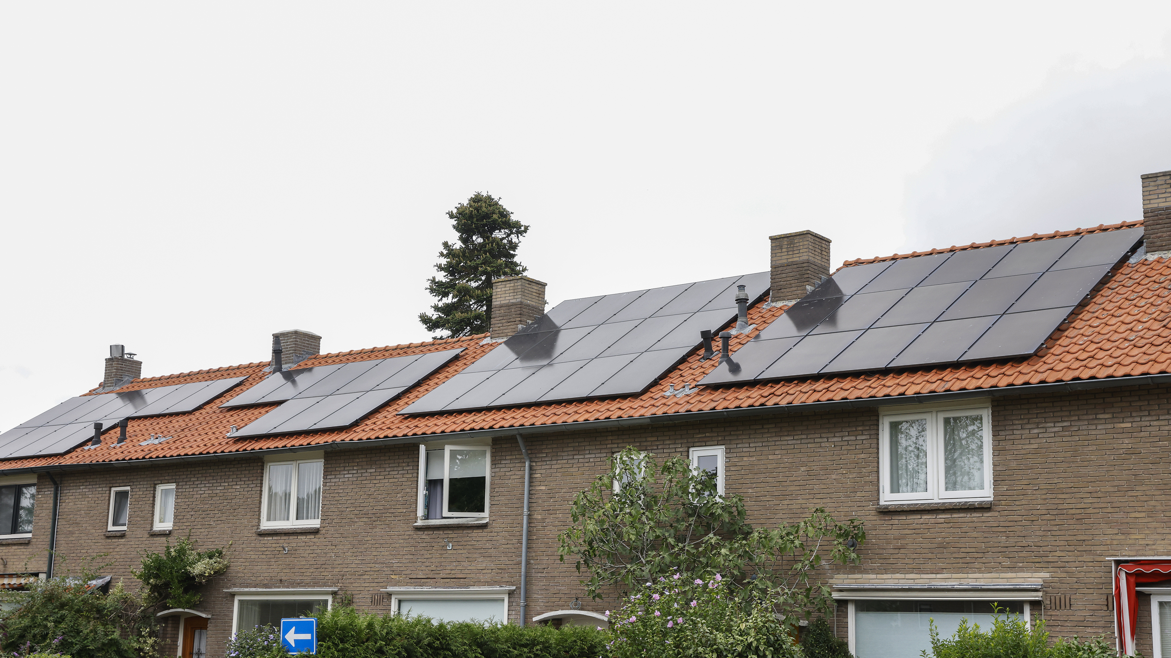 'Crying at the pump and laughing at the charger', EcoHeemskerk organizes energy-saving information evening