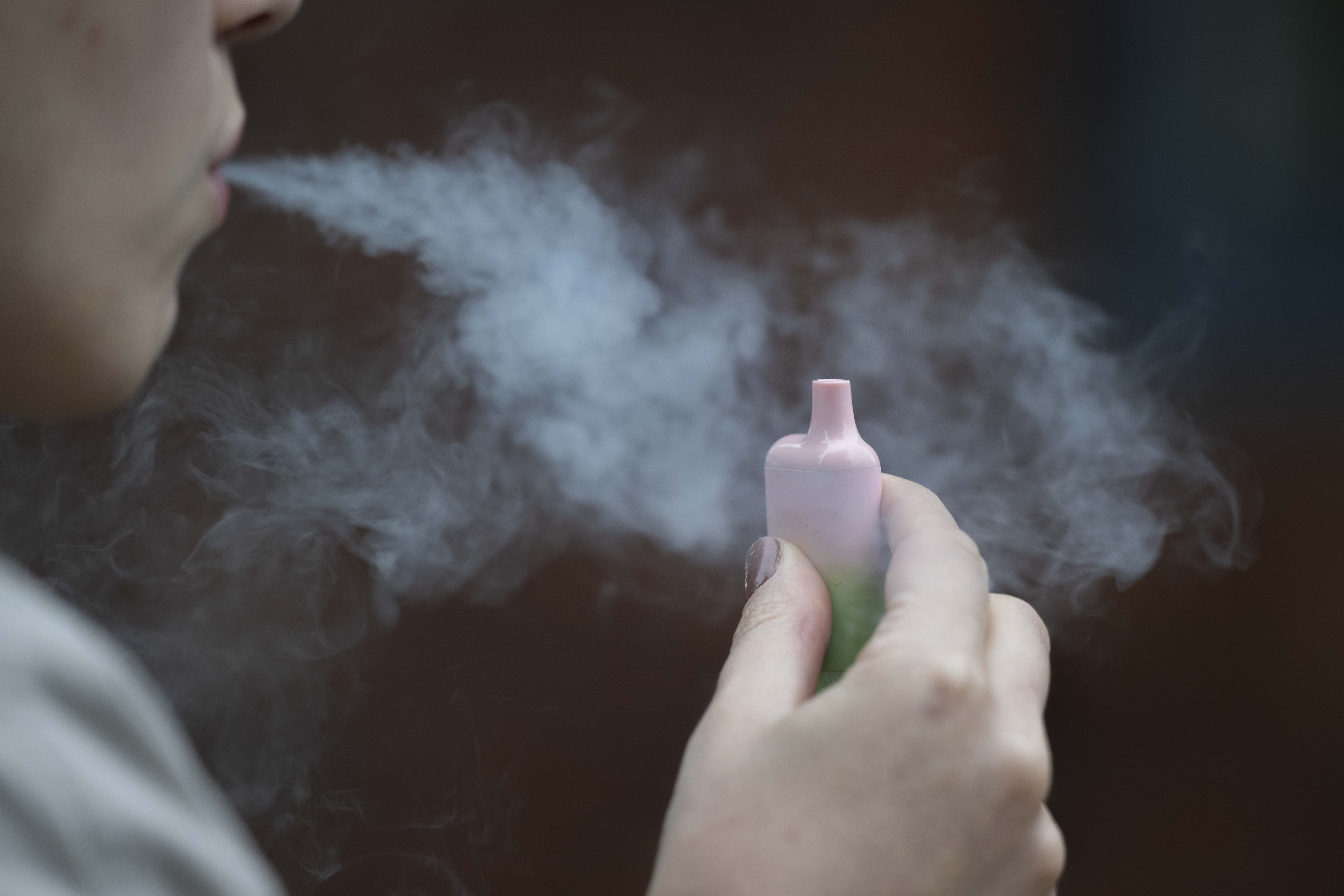 thc vape österreich Vapes Mesh Flash Doppelapfel – LED Vape 0 Nikotin & THC