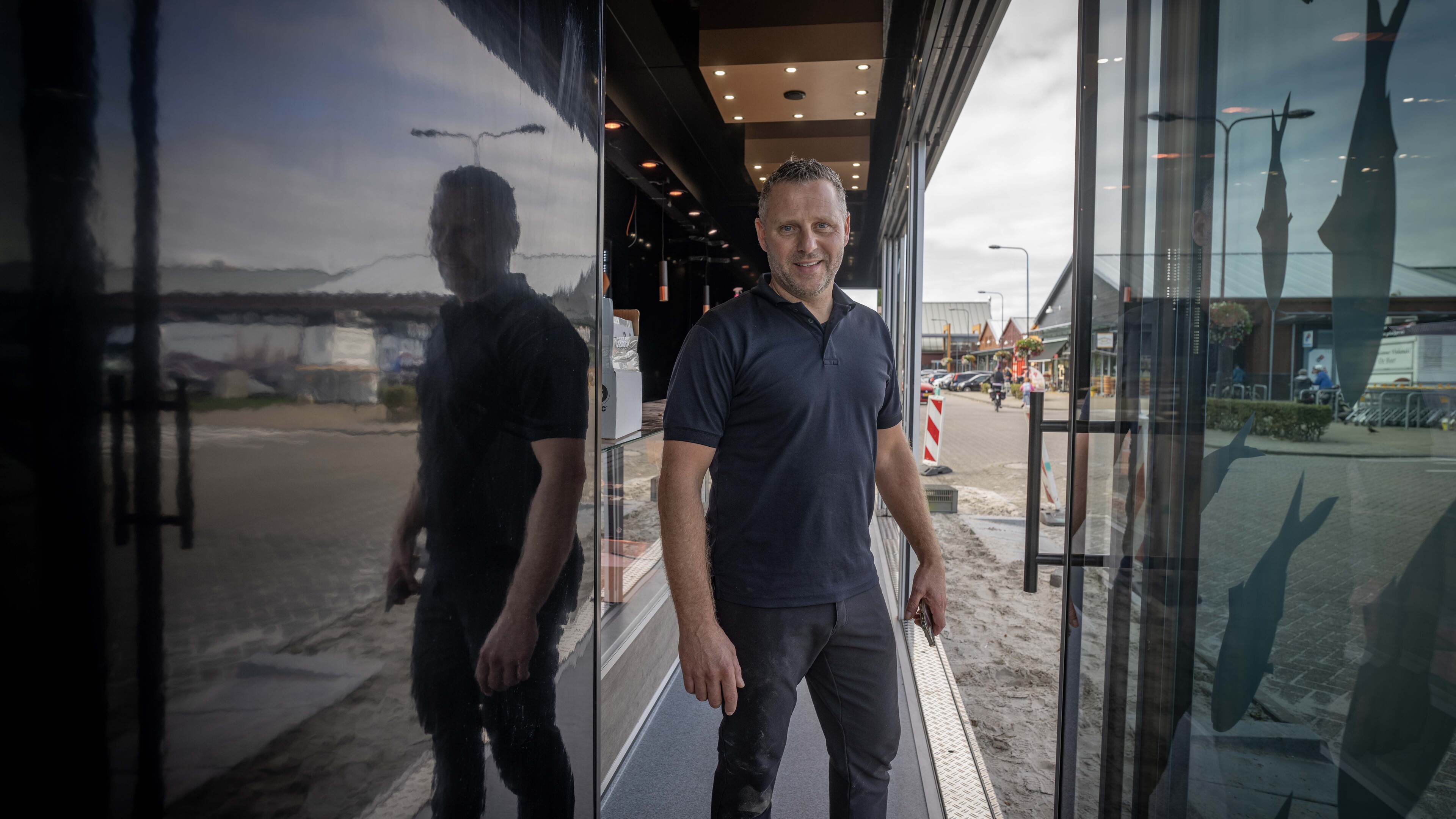 Een nieuwe kiosk voor vishandel De Boer in Julianadorp: ‘Twee keer zoveel werkruimte’