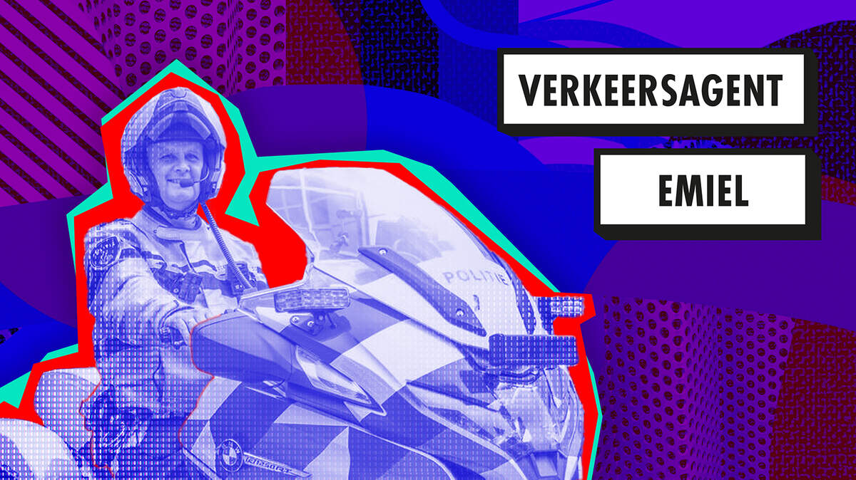 Een Dag Zonder Verkeersregels. Als We Allemaal Door Rood Rijden, Verandert Een Kruispunt In Een Menselijke Dobbelsteen