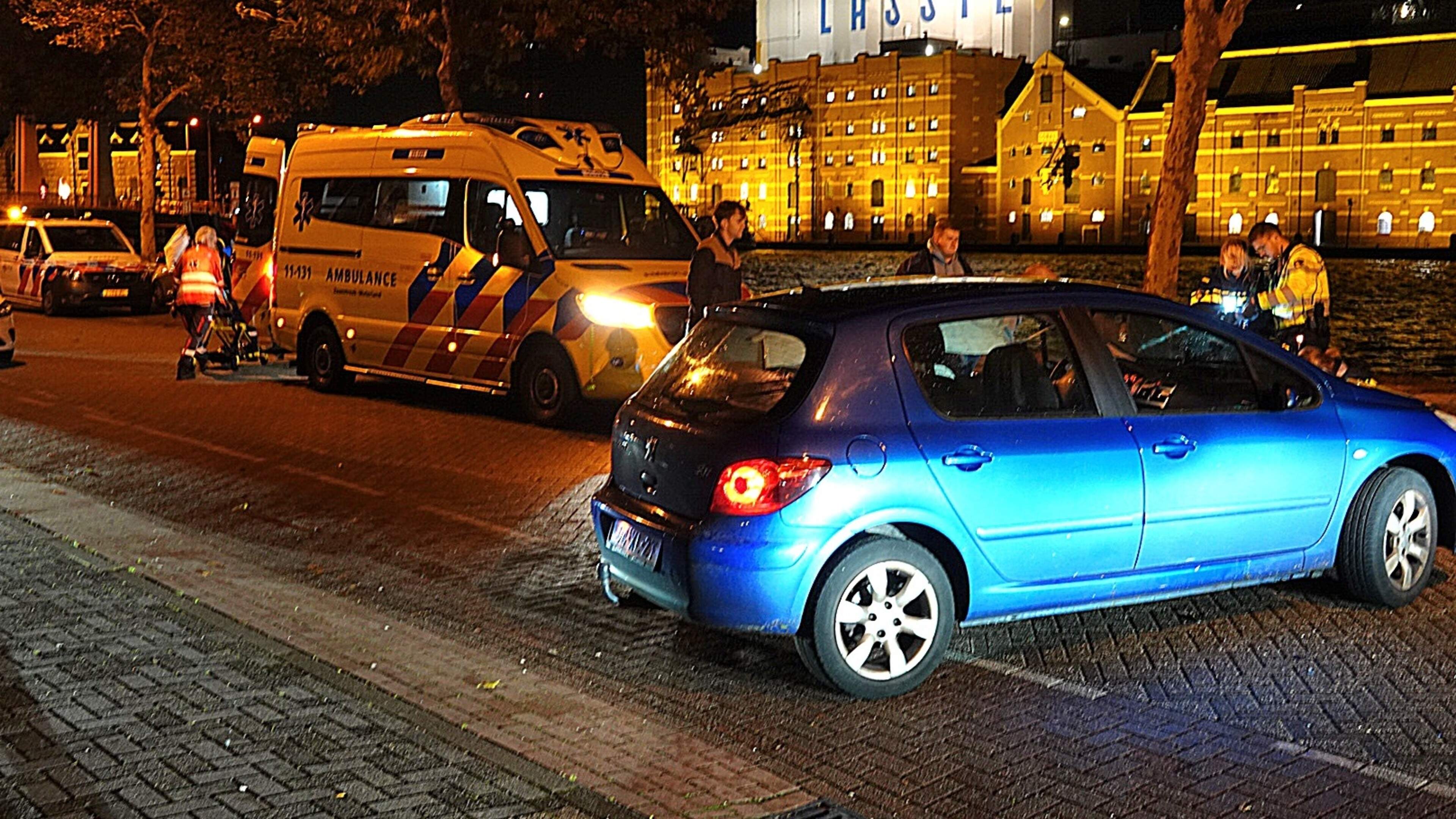 Twee personen naar ziekenhuis door aanrijding in Wormerveer