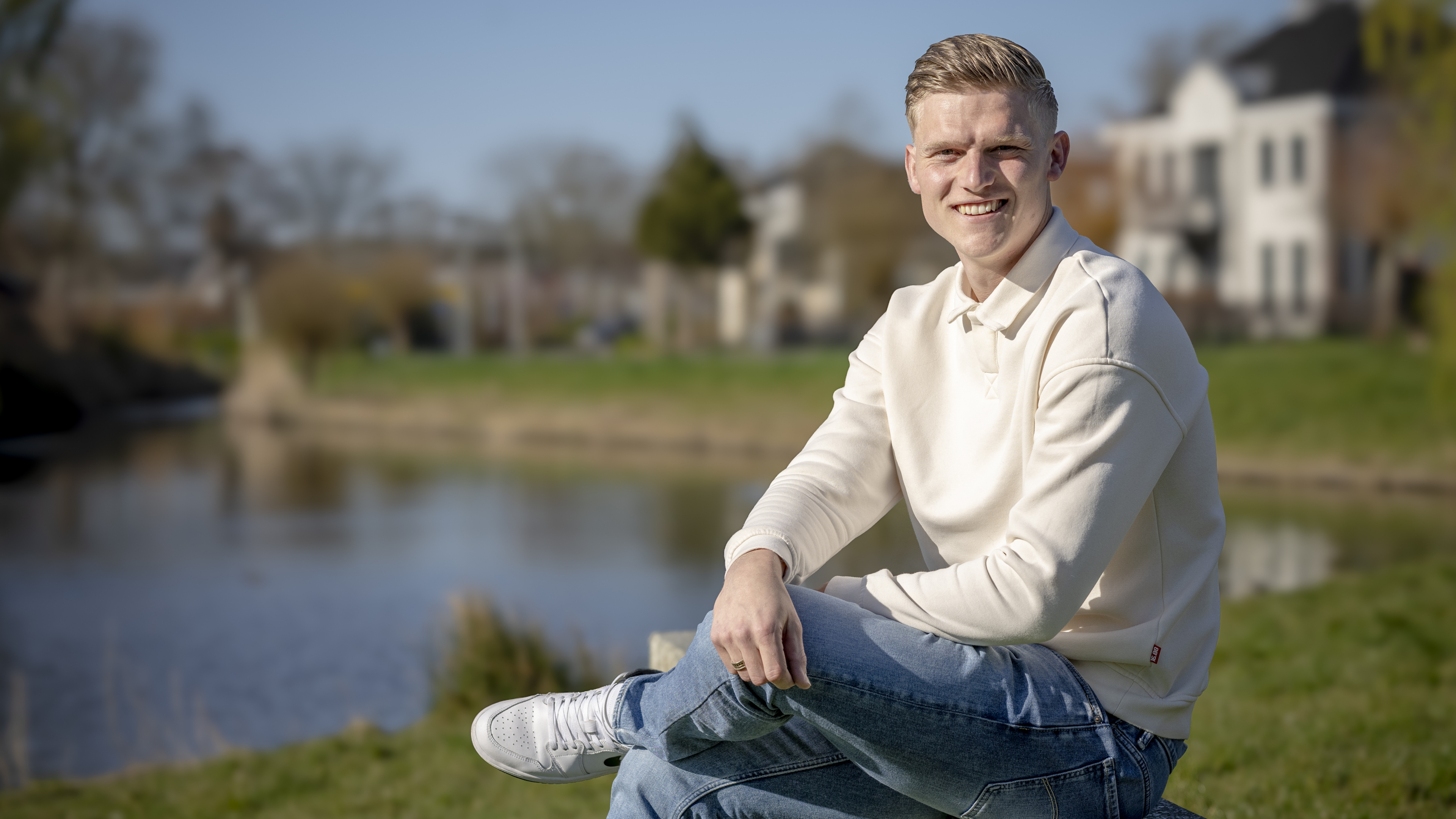 Hij is gespreksonderwerp nummer één in Warmenhuizen; Niek Tesselaar kwam uit het niets, zag en overw