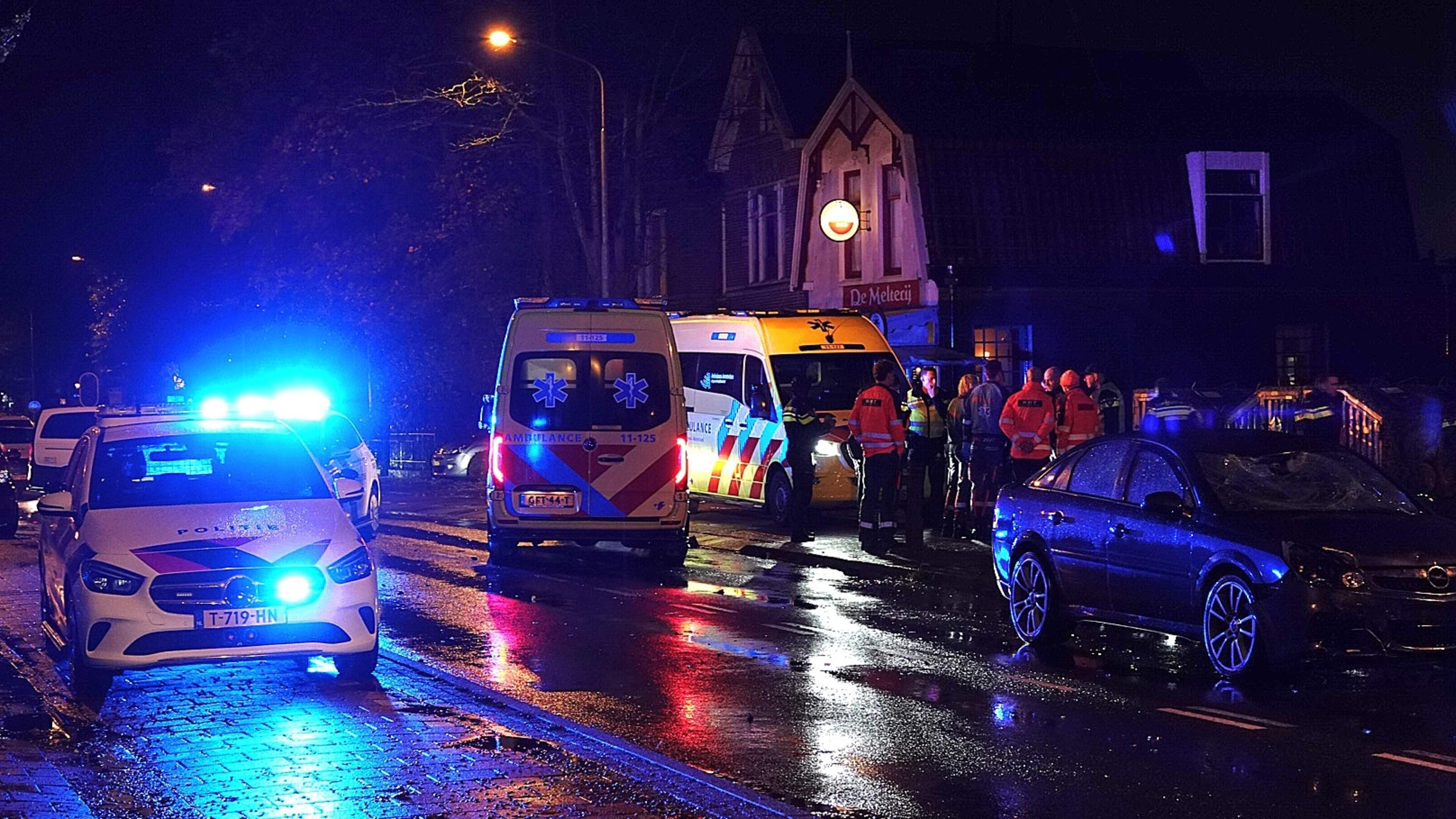 Scooterrijder ernstig gewond bij aanrijding met auto in Wormerveer