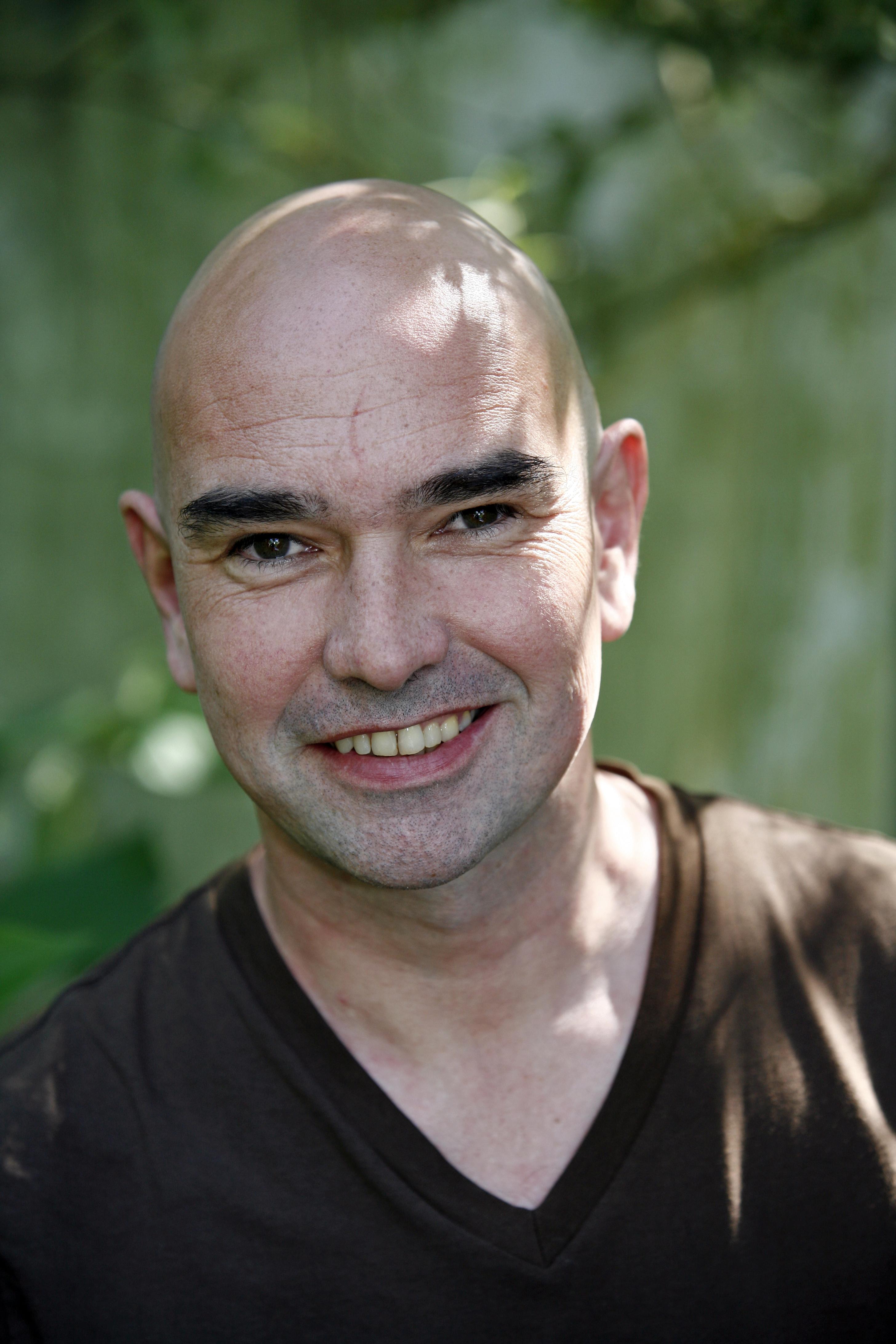 Cees%20Geel%20als%20volwassen%20man.%20Door%20zijn%20stoere%20uiterlijk%20is%20hij%20vaak%20gecast%20voor%20rollen%20als%20crimineel