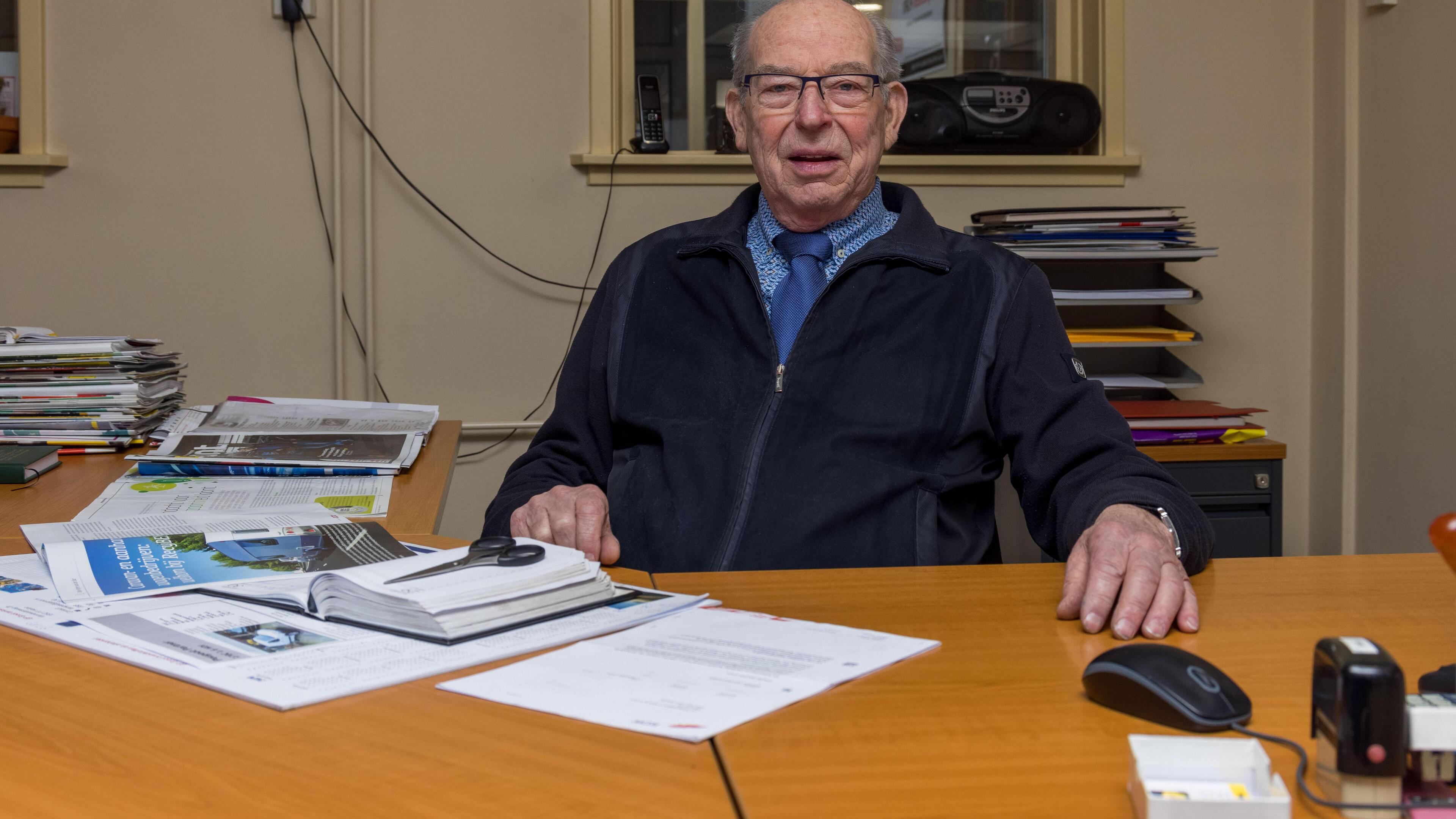 Jan Balk uit Hauwert altijd op zoek naar ’handel’ in autobranche. Maar na zestig jaar is het mooi ge