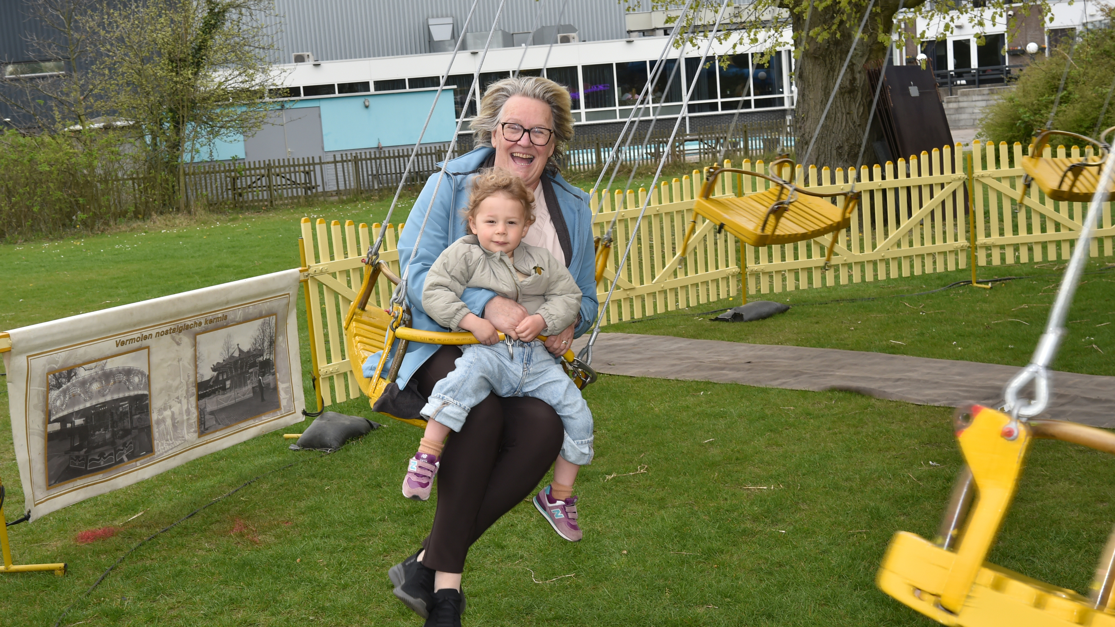 No haunted houses or thrill rides, but children's laughter at the nostalgic fair in Heemskerk: 'I didn't know what to expect, but this is very fun'