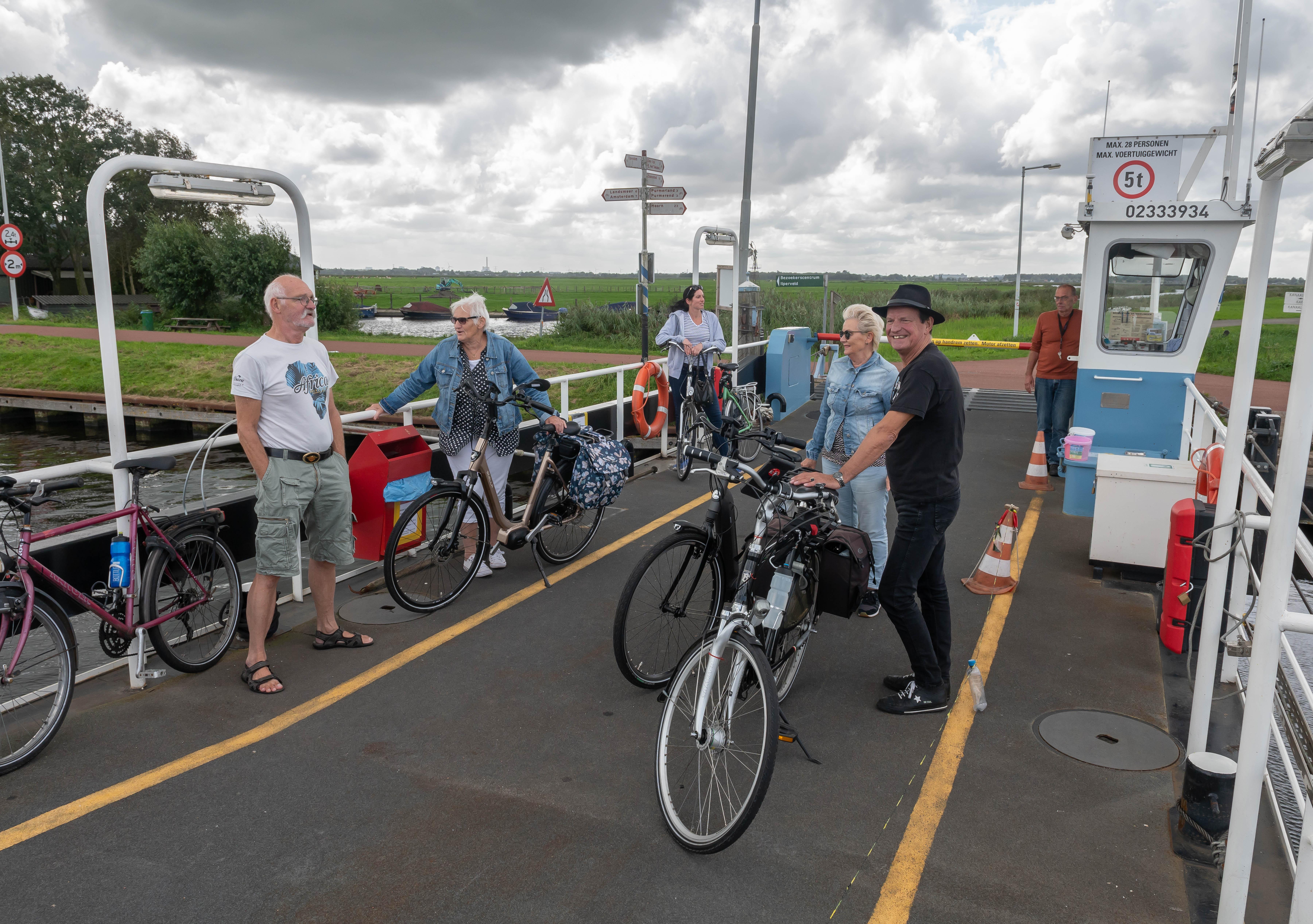 Gaat het pontje Ilpendam uiteindelijk toch verdwijnen? Provincie start onderzoek naar brug