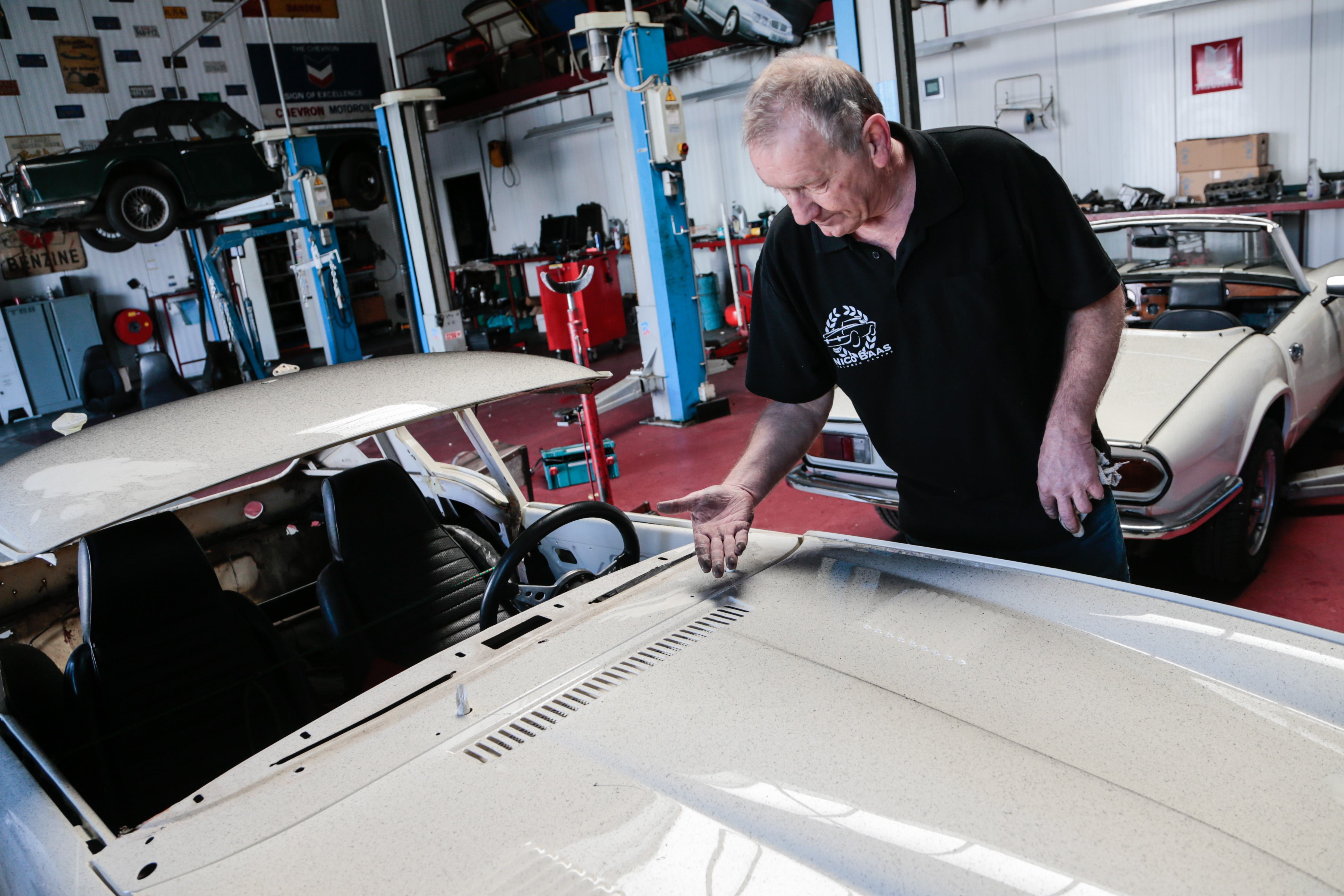 Autobedrijf Nico Baas Triumph Centre in Zwaagdijk-Oost krijgt nieuwe eigenaar
