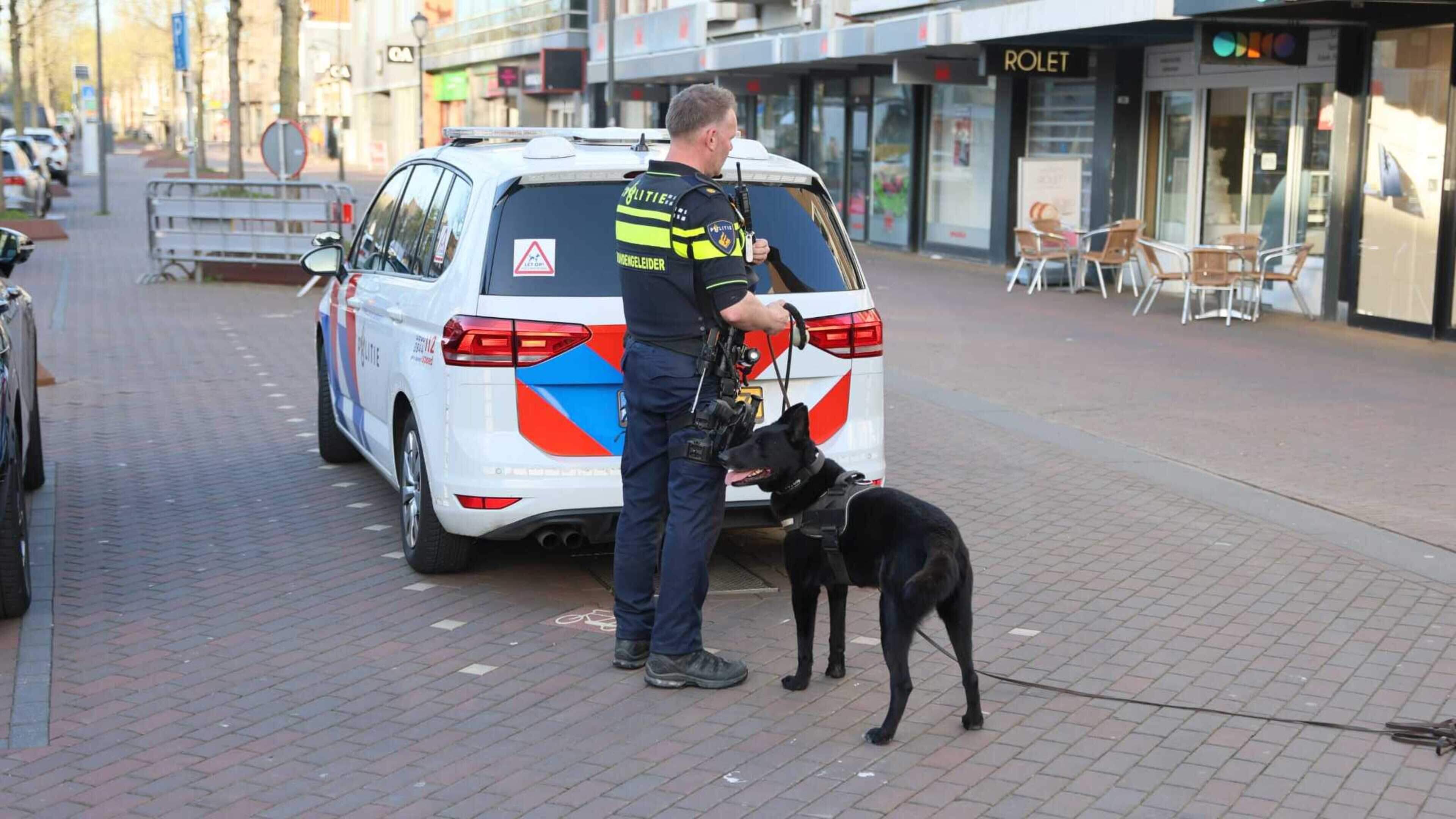 Police search for suspect after stabbing in Beverwijk