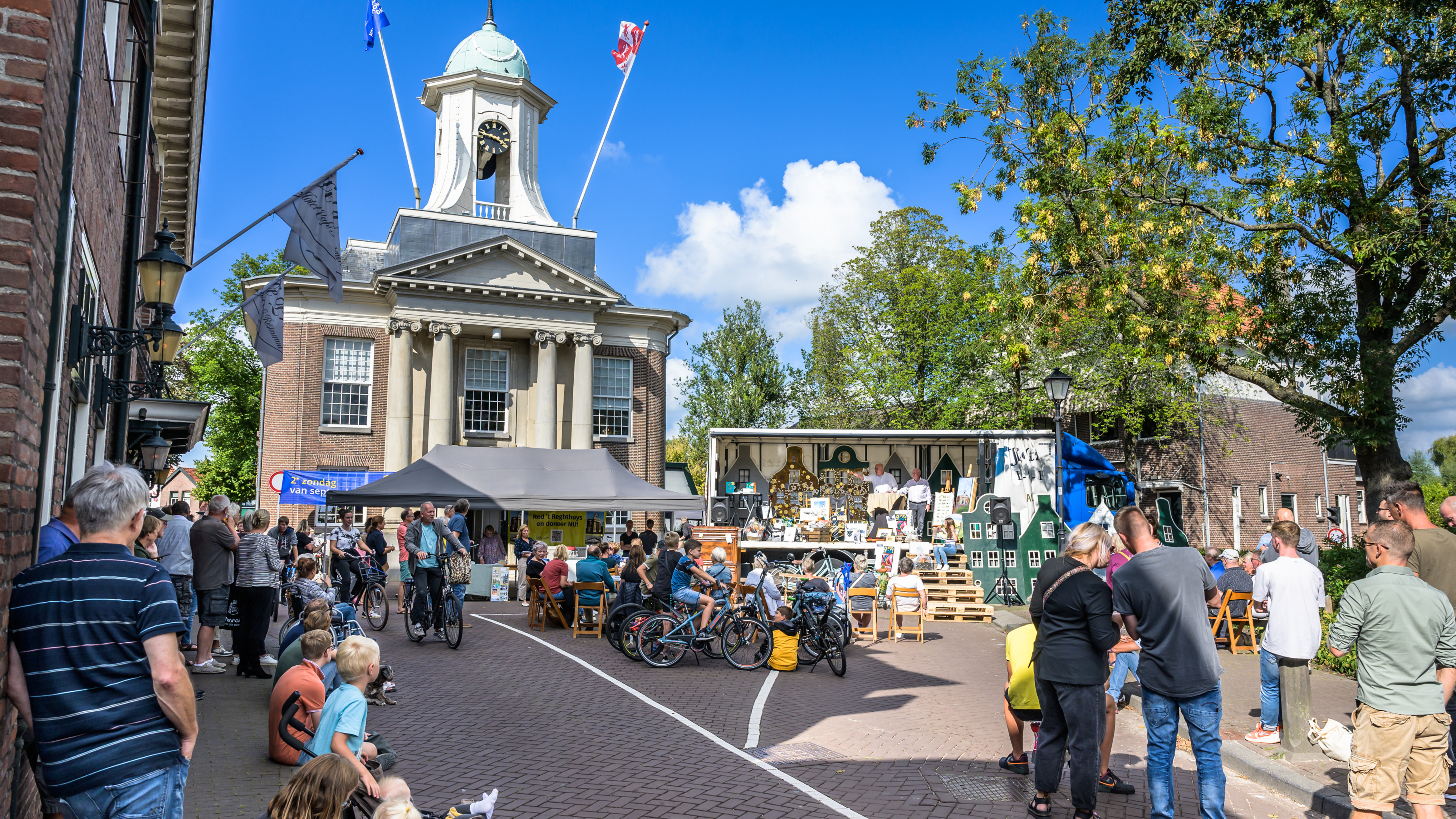Het dak op om geld in te zamelen voor de klokkentoren van ’t Reghthuys: ’Het water loopt langs de mu