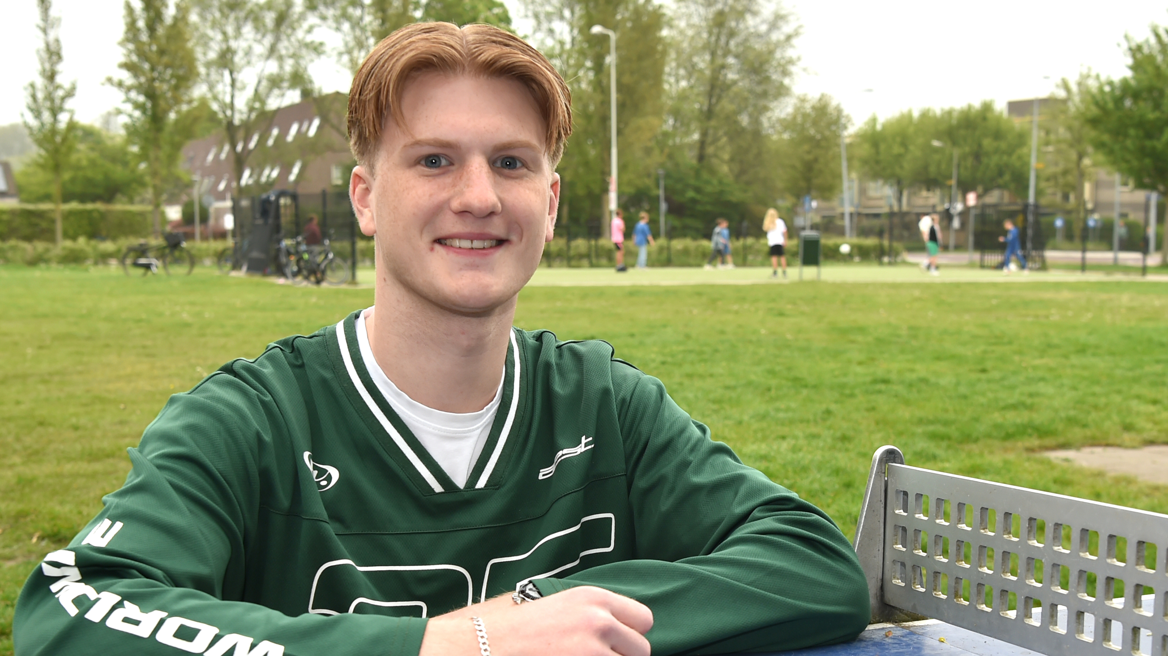 Melle (19) organizes outdoor play sessions in Castricum: 'Nowadays children meet online, and less and less outside'