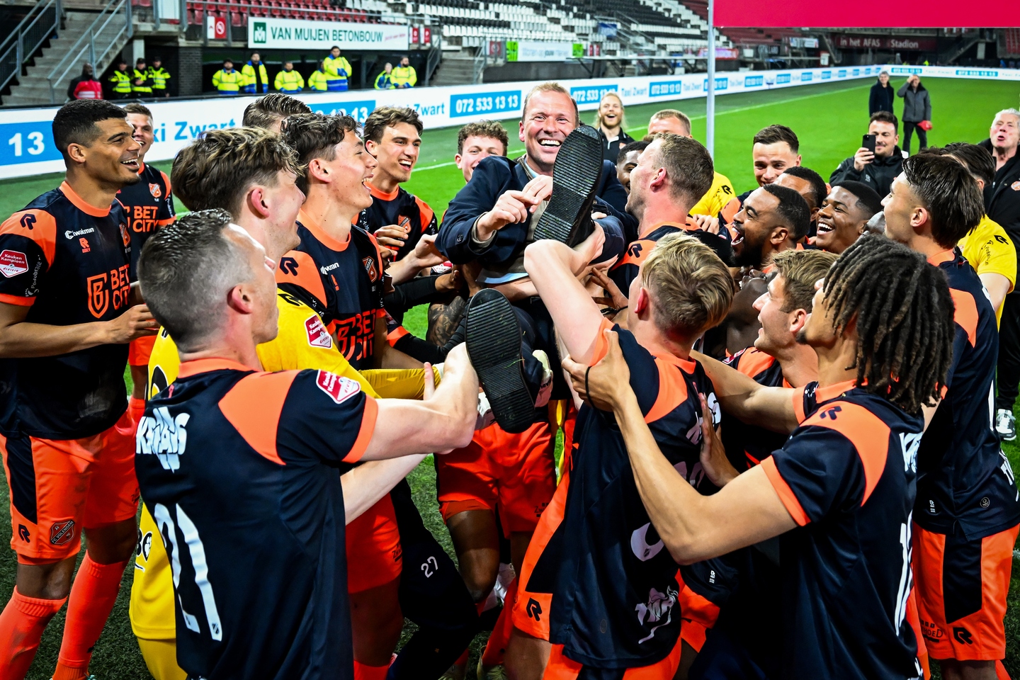 Rick Feit FC Volendam is nog niet klaar: na promotie ook kampioen worden (en er ...