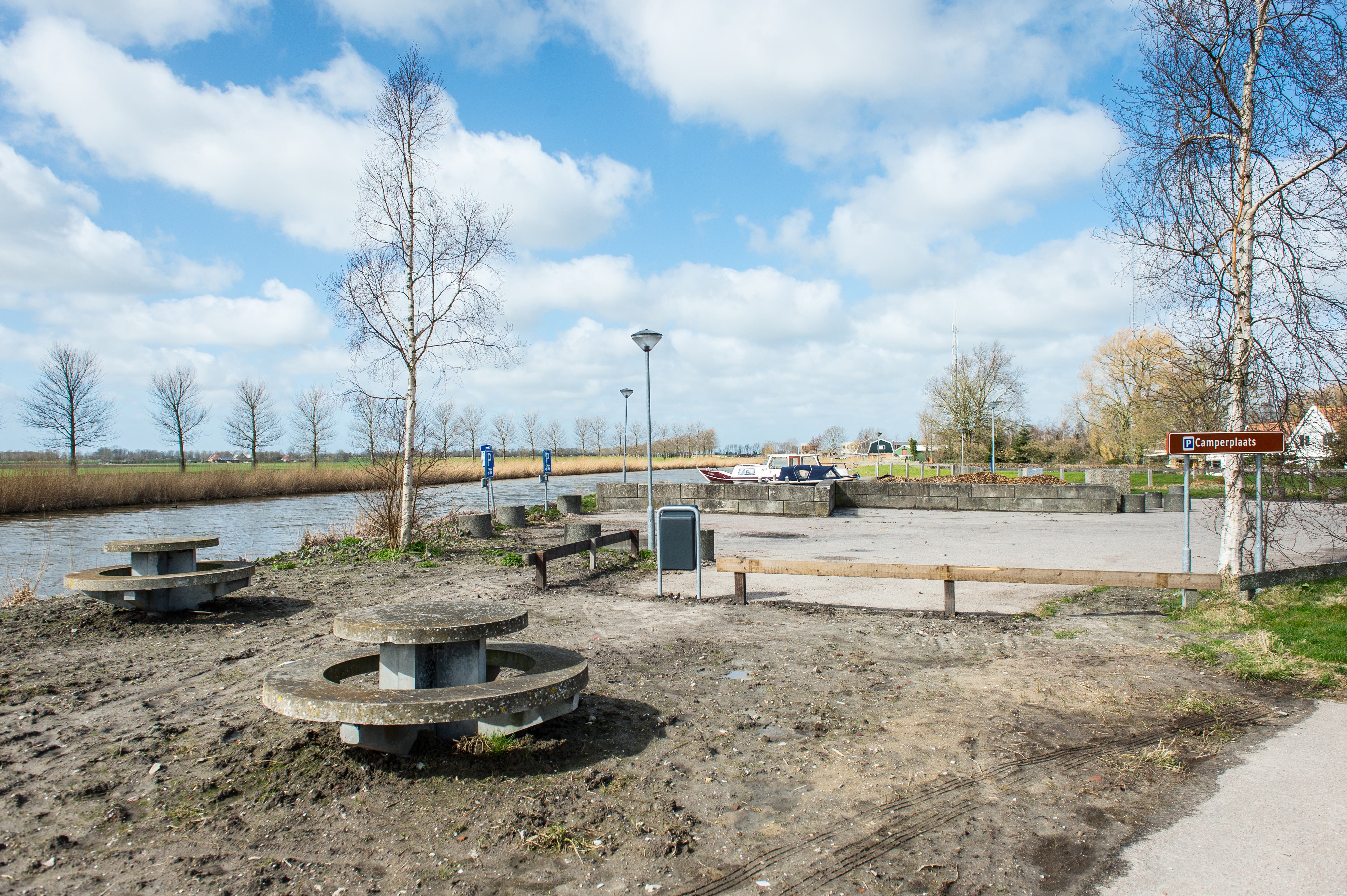 Nieuwe opties voor woonunits Oekraïense vluchtelingen in Oosthuizen: camperplaats langs Hoornse Jaag