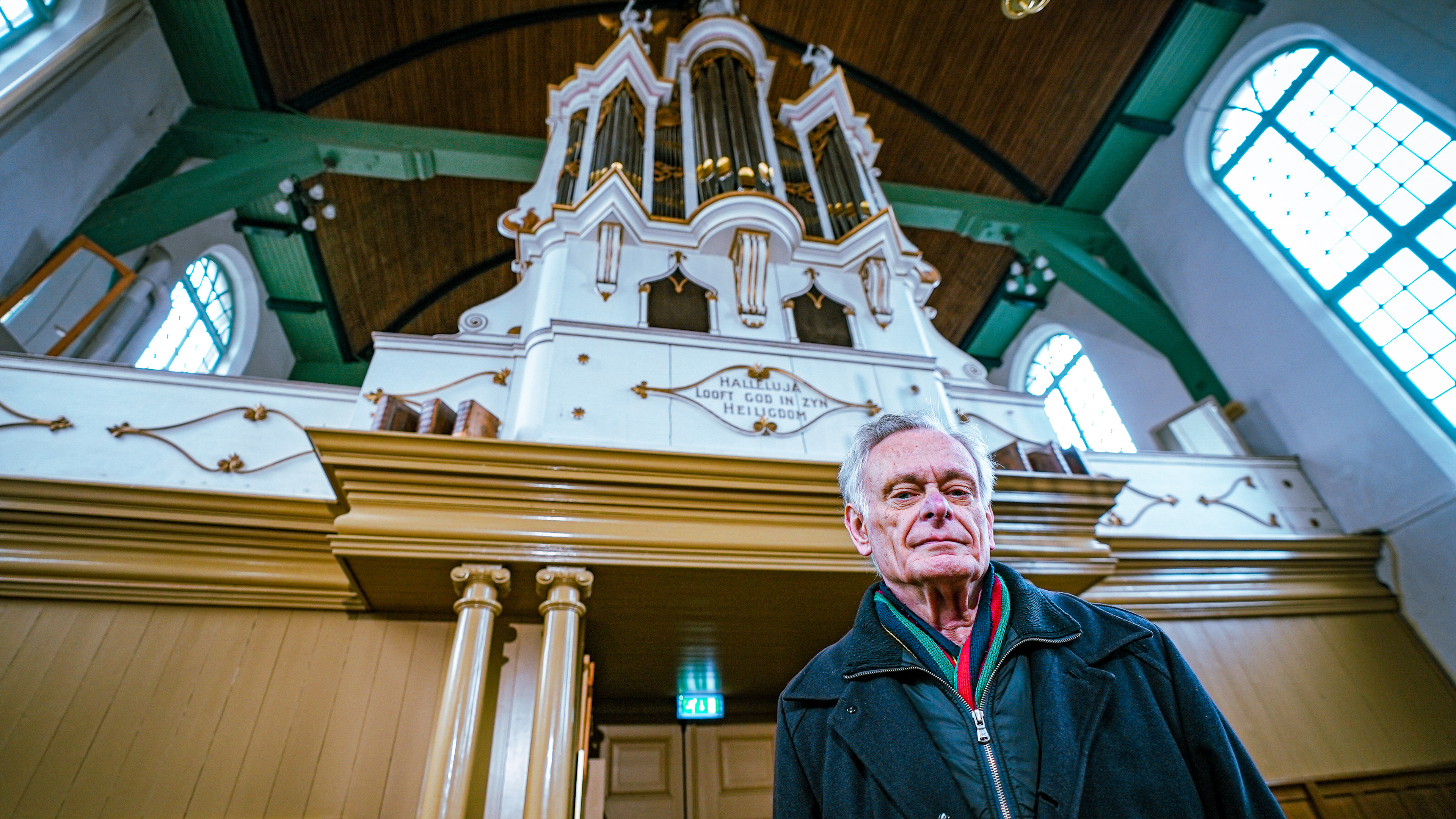 Redding voor pijporgel dat in Ilpendamse kerk naar voren helt: ’Er heeft tijdens de dienst weleens e