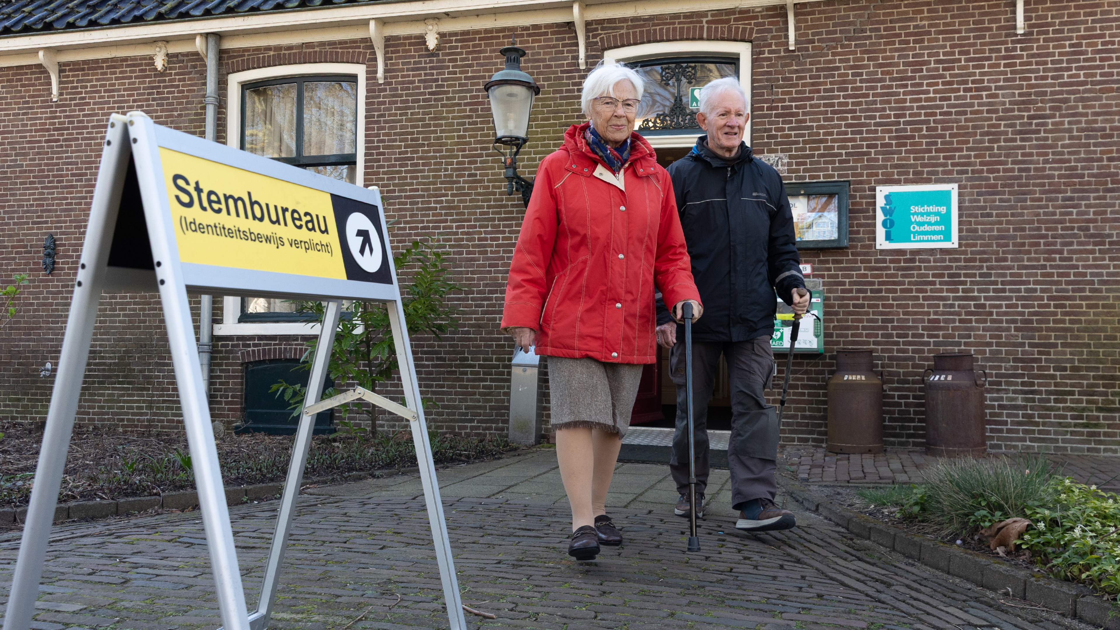 From swimming pools to asylum centers, residents share concerns at Kennemerland polling stations: 'Let Sportdorp go ahead on May 17'