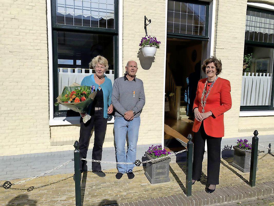 Koninklijke eer voor acht Waterlandse vrijwilligers