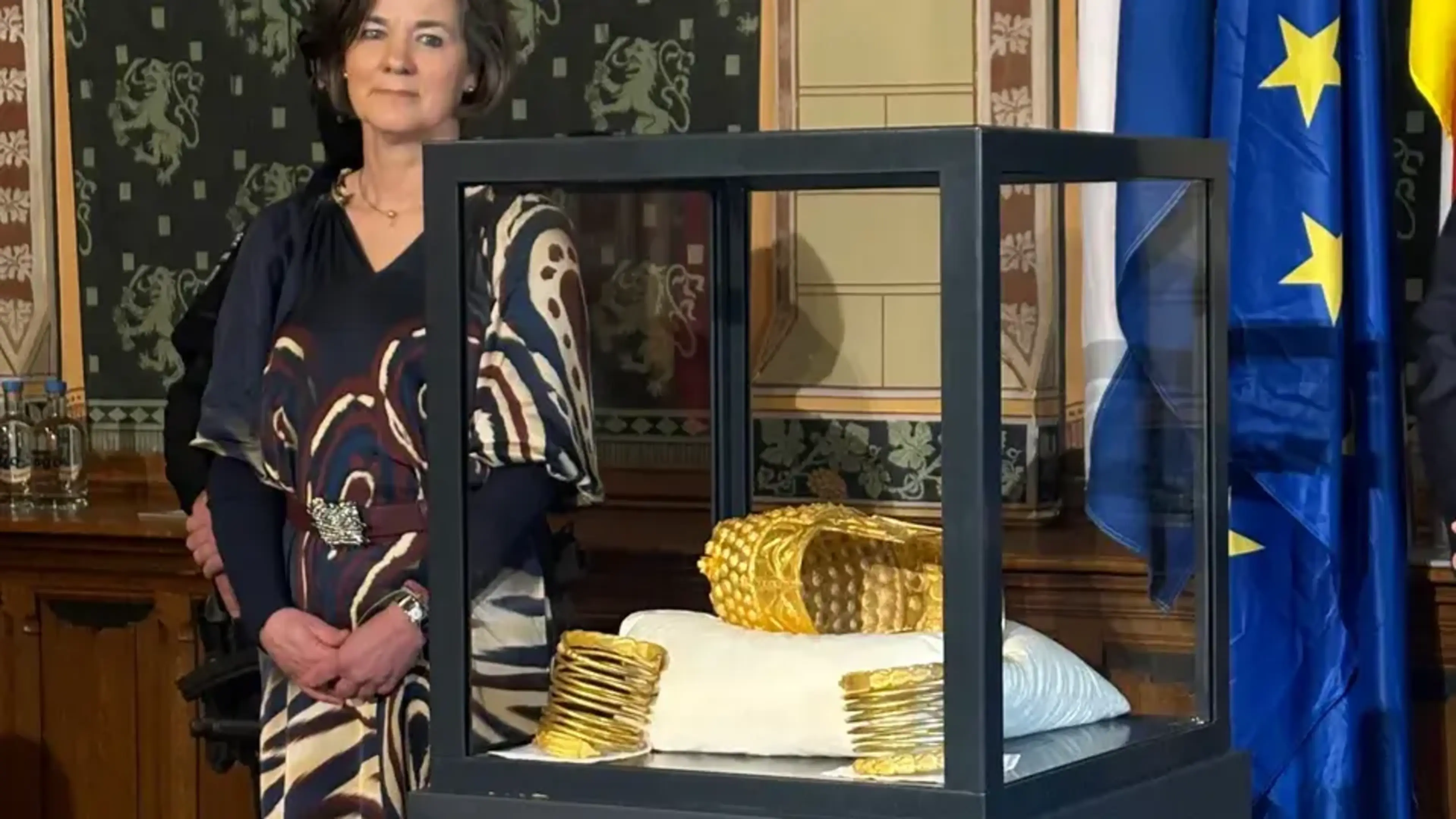 Stolen golden helmet unveiled at Drents Museum press conference after recovery based on tips from suspects