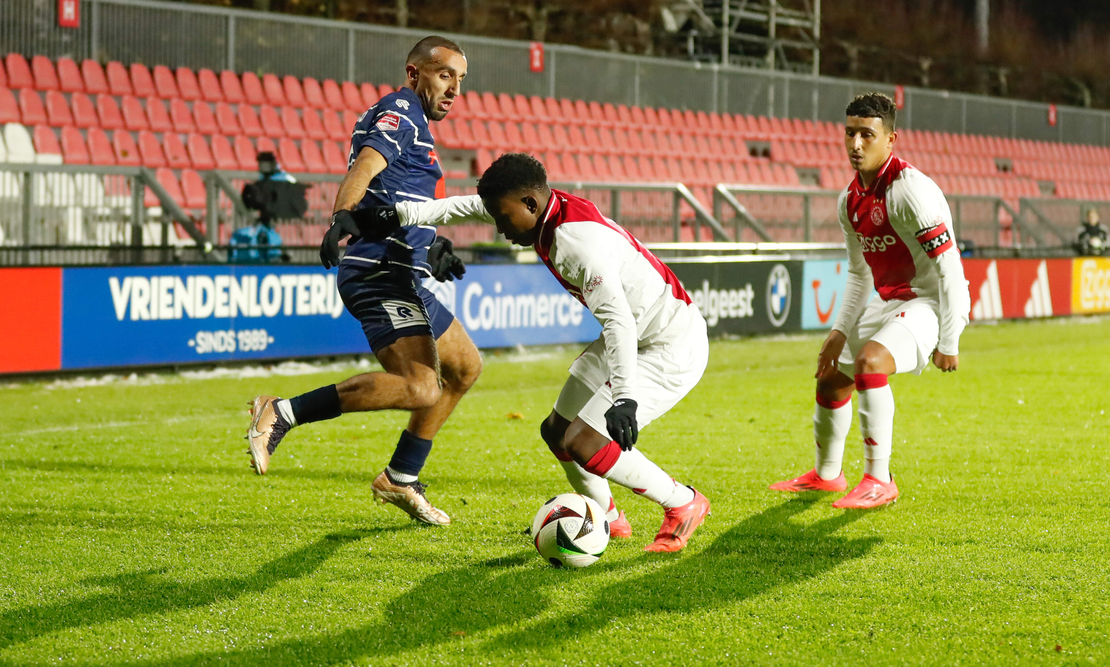 Left-back Jetten leaves Jong Ajax for SC Cambuur