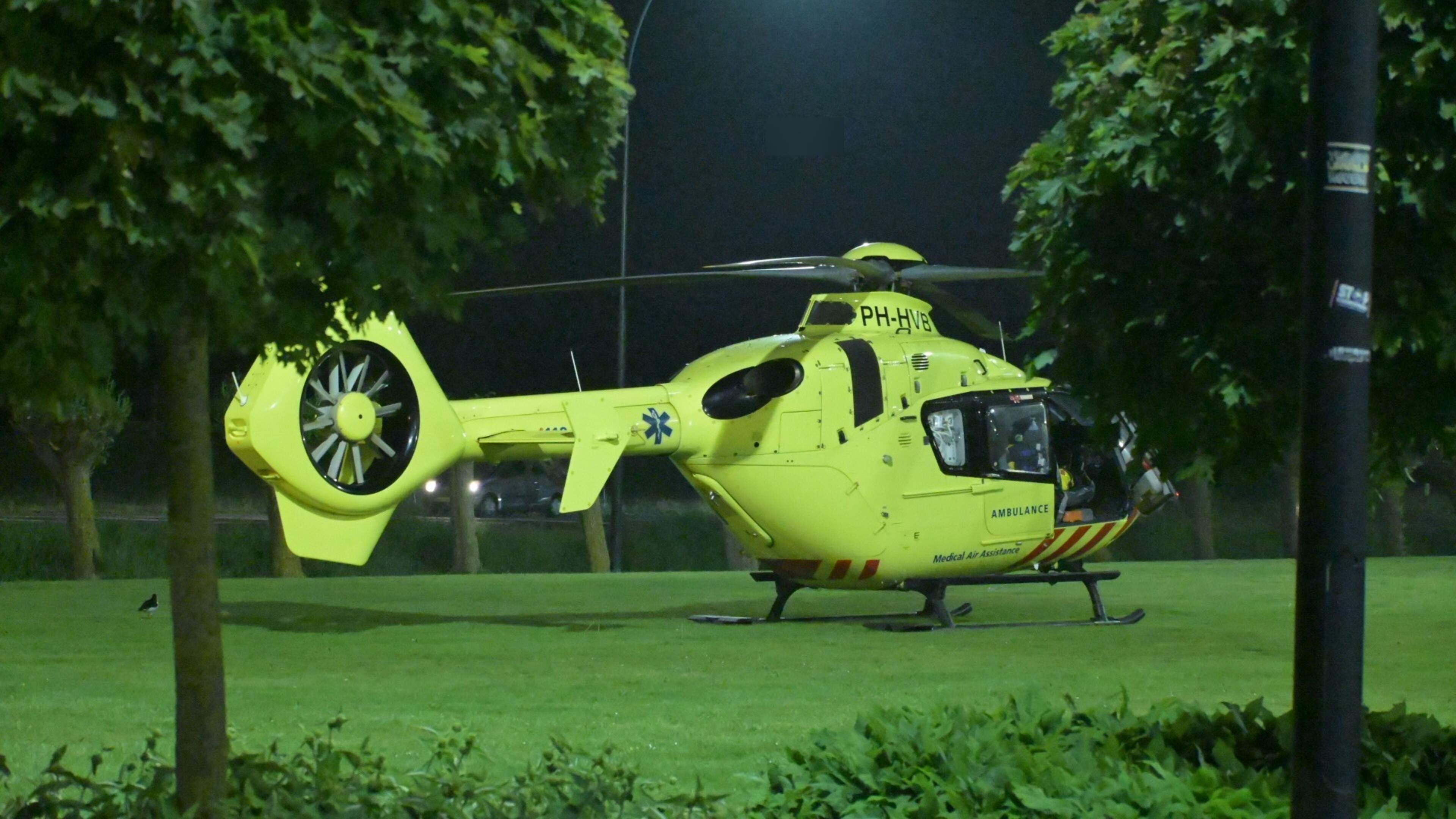 Injured man found on street in Uitgeest, trauma helicopter dispatched
