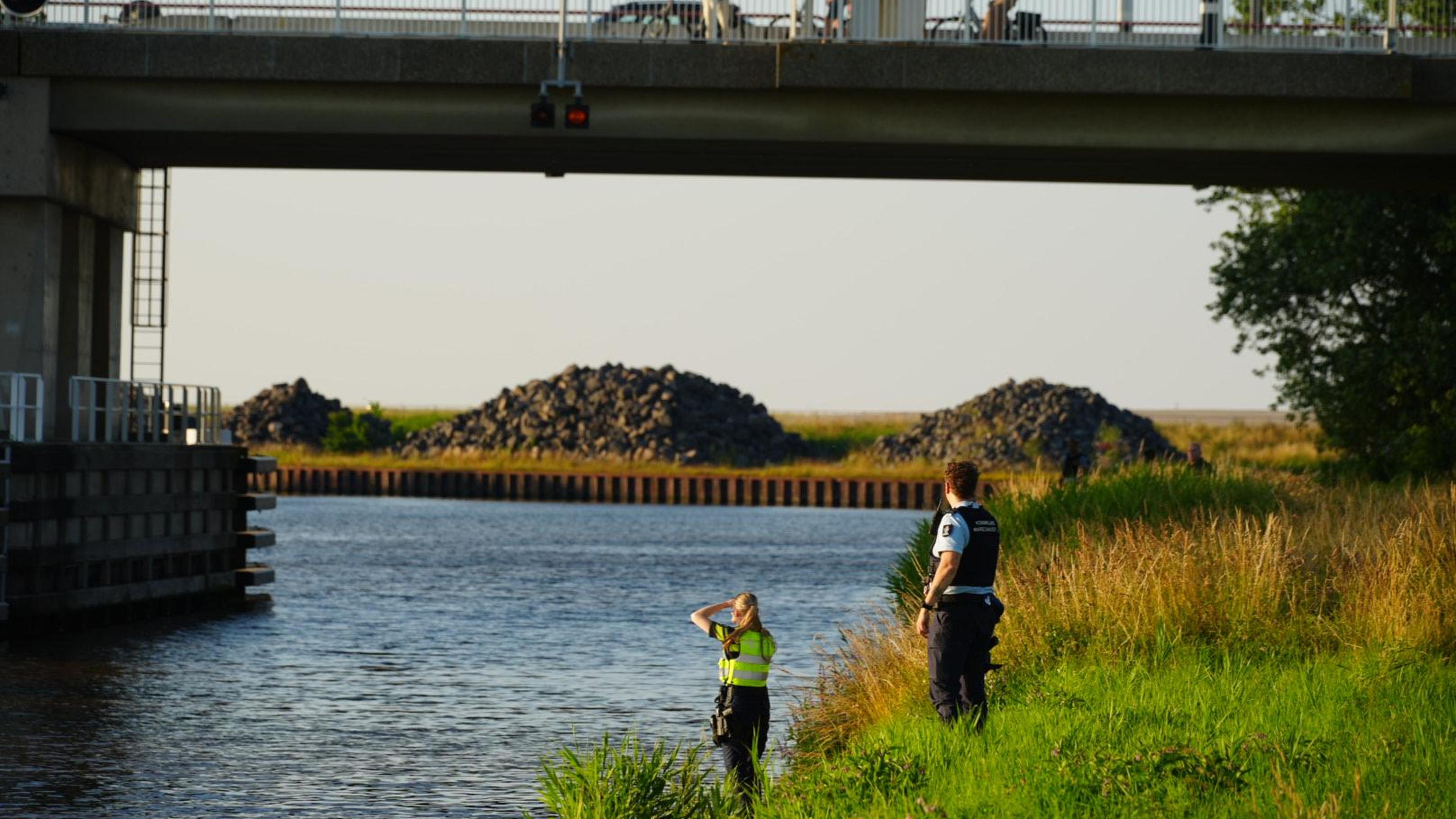 Zoektocht naar persoon te water in Den Helder gestaakt, niemand ...