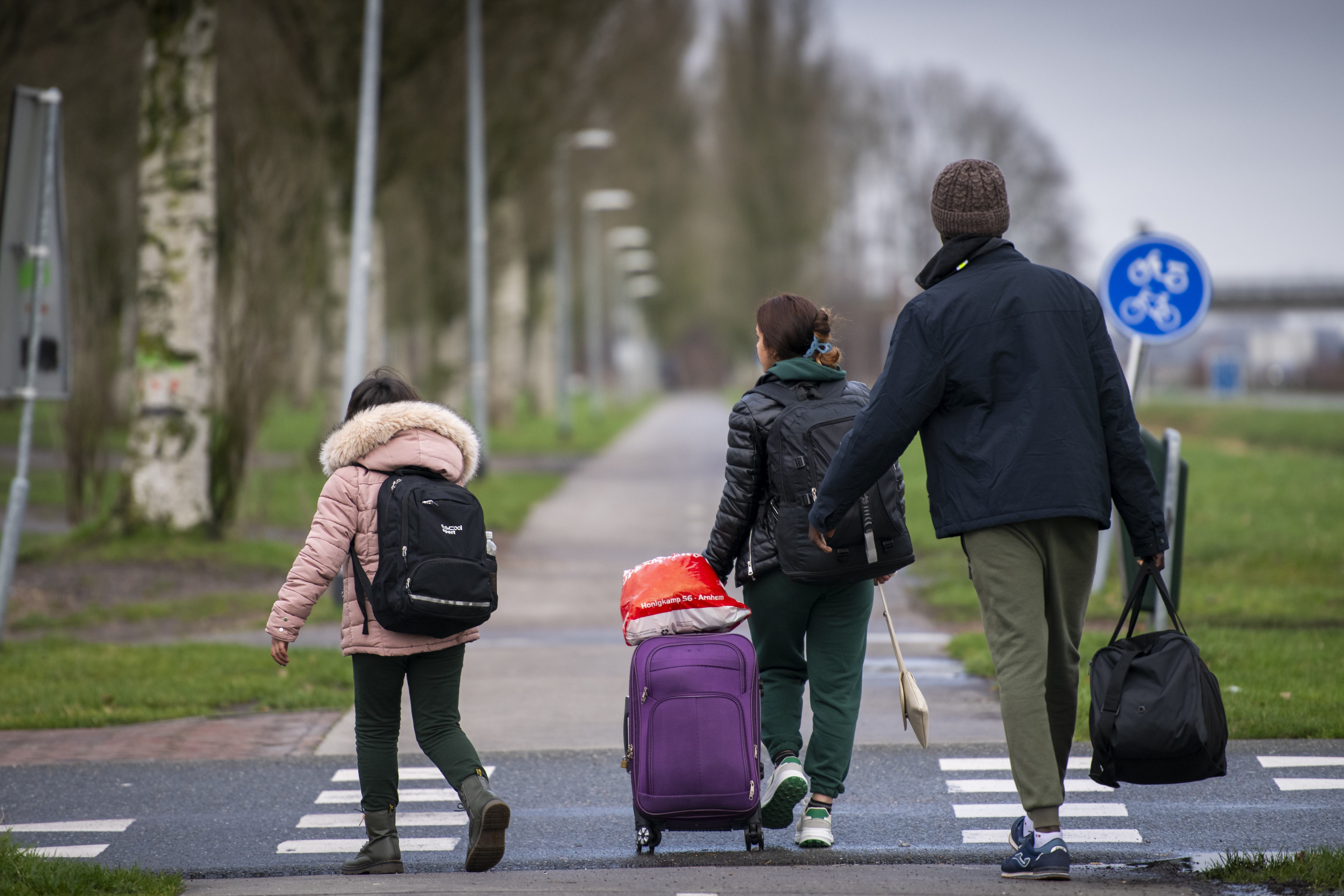VVD wil met spoed vergadering over opvang Wieringerwerf. ’Staan achter standpunt voor behoorlijke op