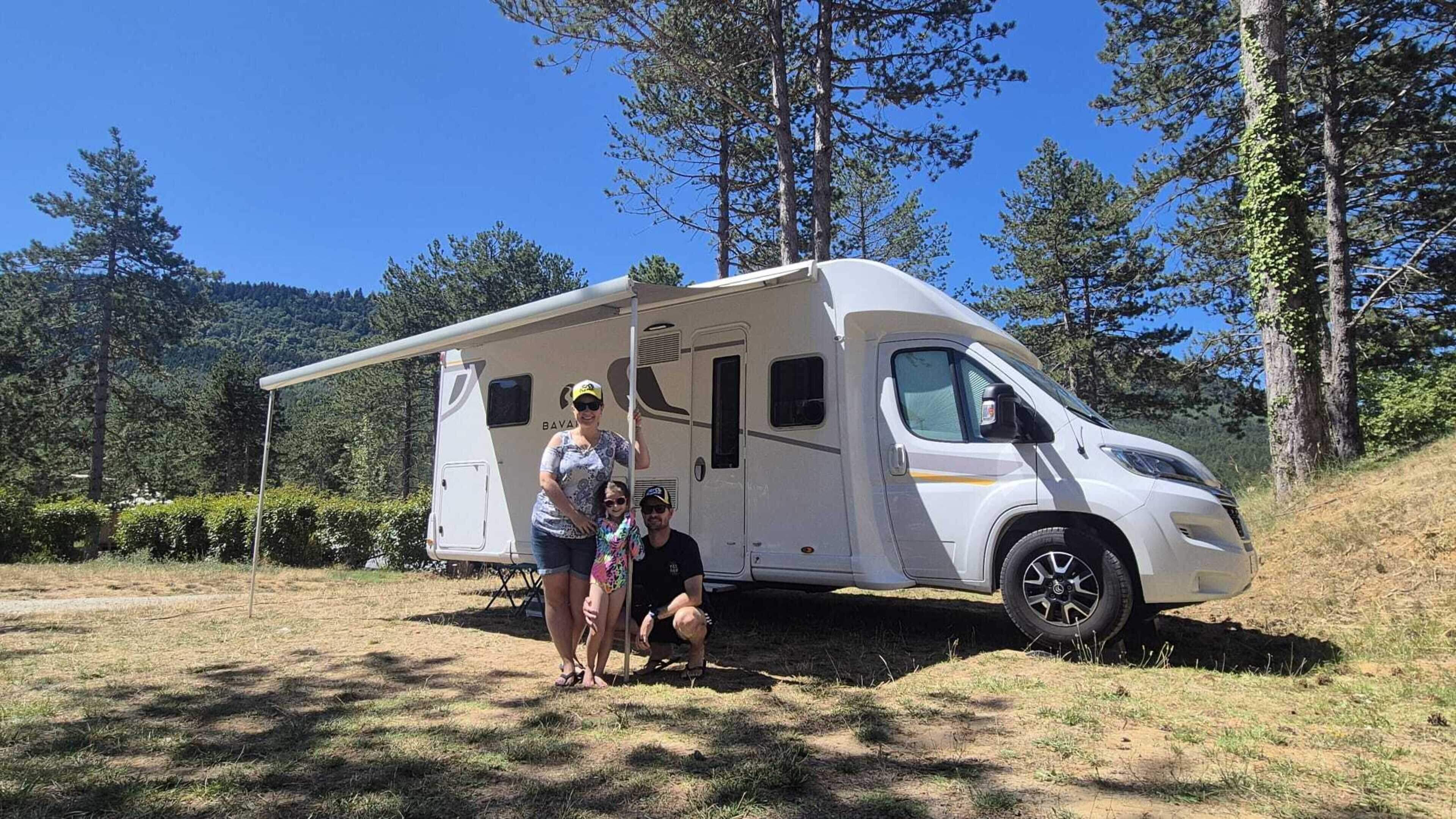 Robert and Natasha travel by camper along the fourth stage of the Tour de France: "The wildfires are far away"