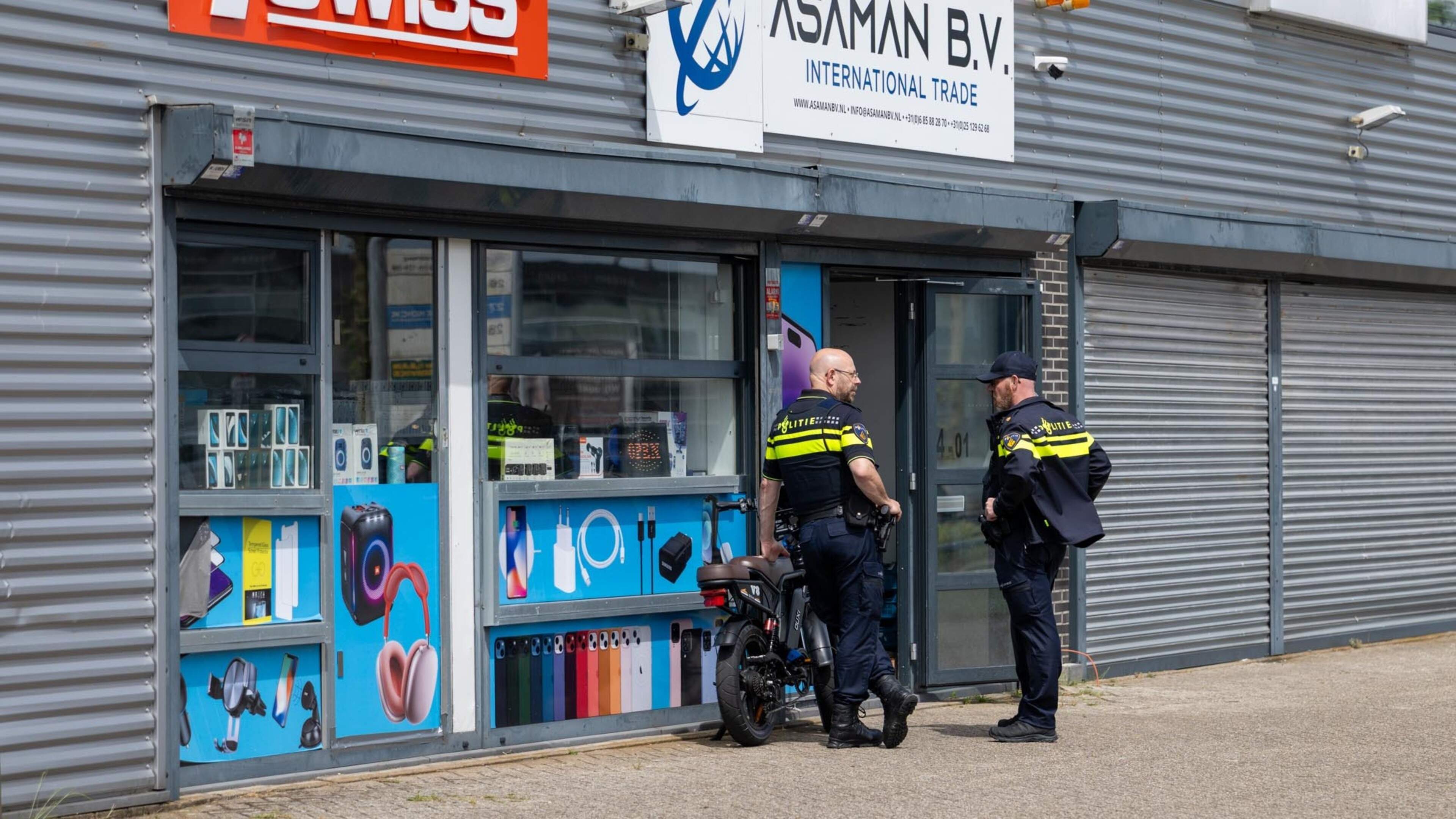 Arrest during raid on company on Parallelweg in Beverwijk