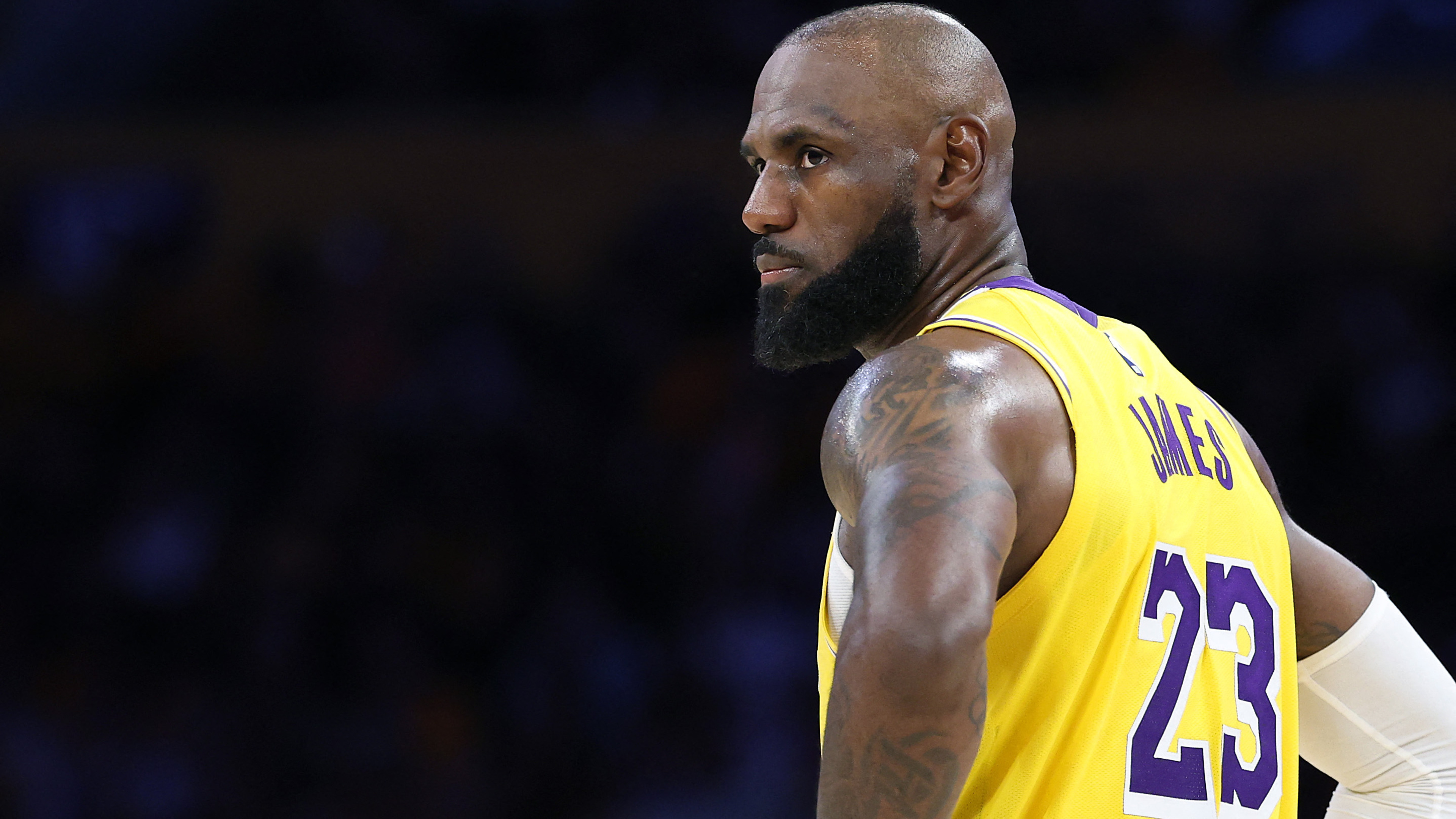Training and watching the playoffs: this is what Malevy Leons' days look like now. 'I want OKC to win again. Sorry, LeBron'
